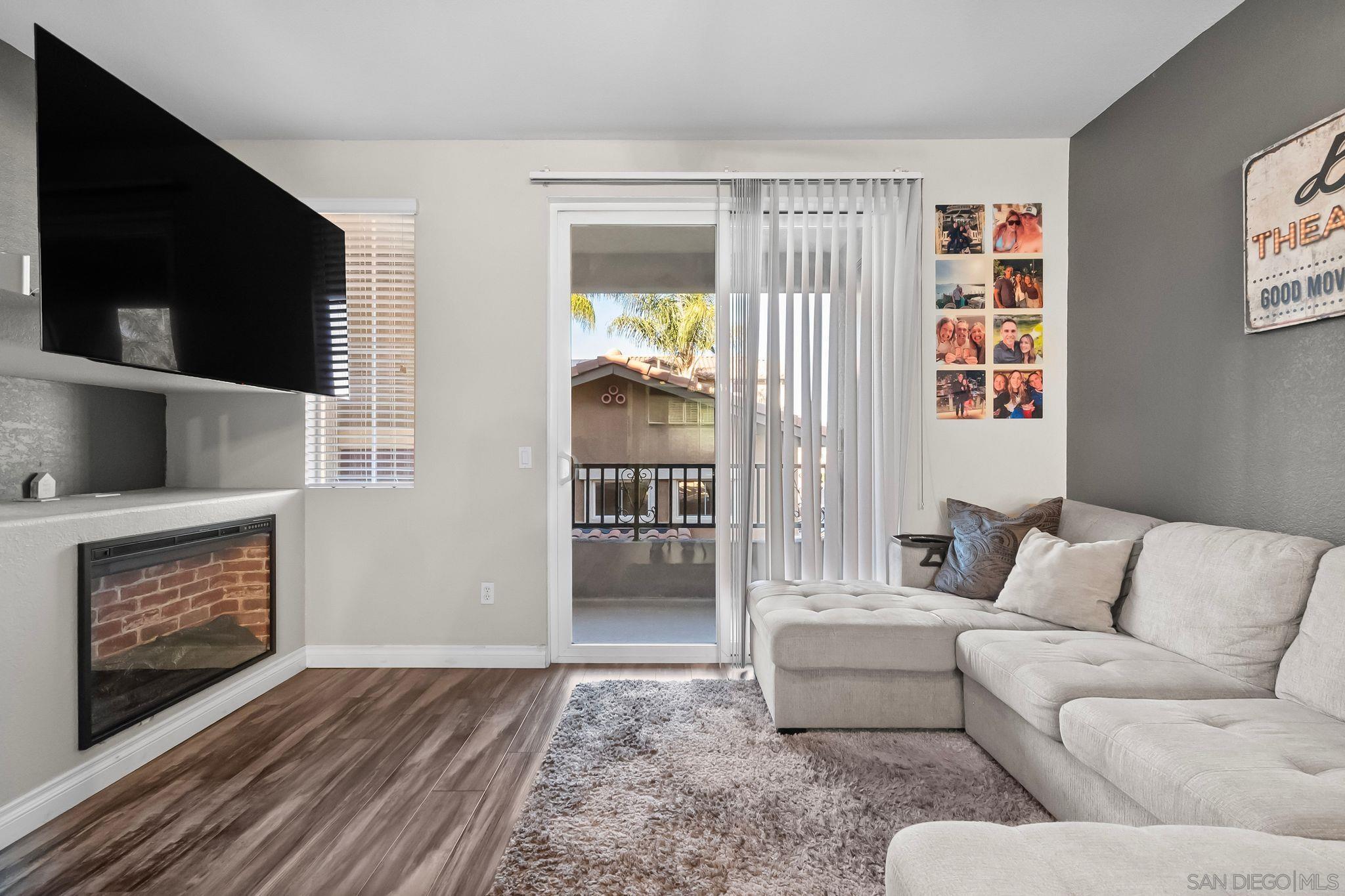 Detail Gallery Image 24 of 48 For 10240  Daybreak Ln  #2,  Santee,  CA 92071 - 3 Beds | 3/1 Baths