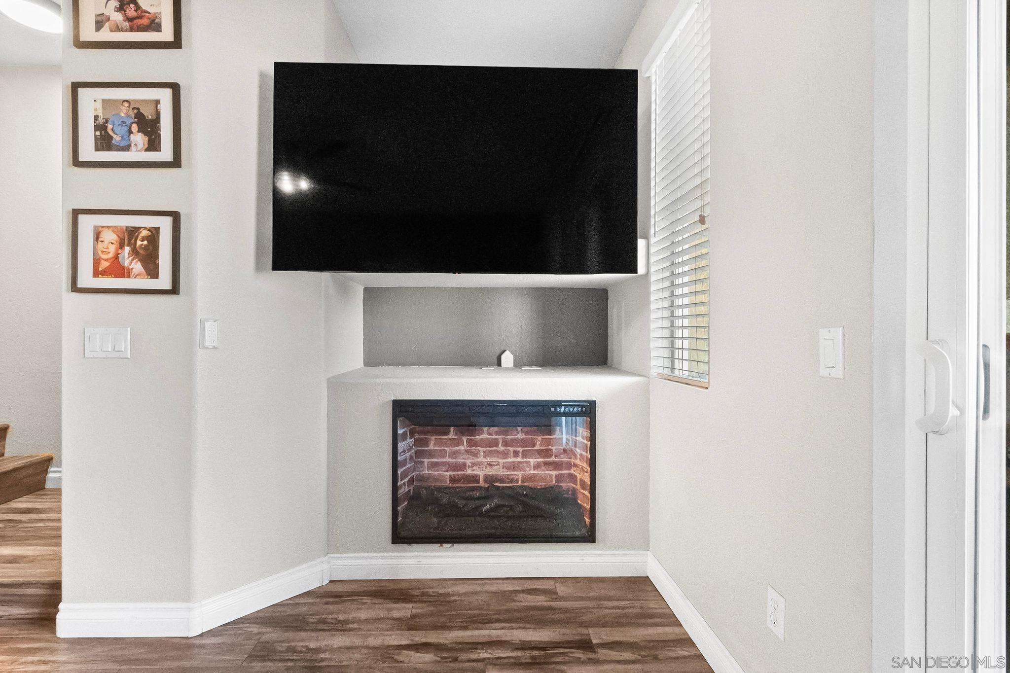 Detail Gallery Image 26 of 48 For 10240  Daybreak Ln  #2,  Santee,  CA 92071 - 3 Beds | 3/1 Baths