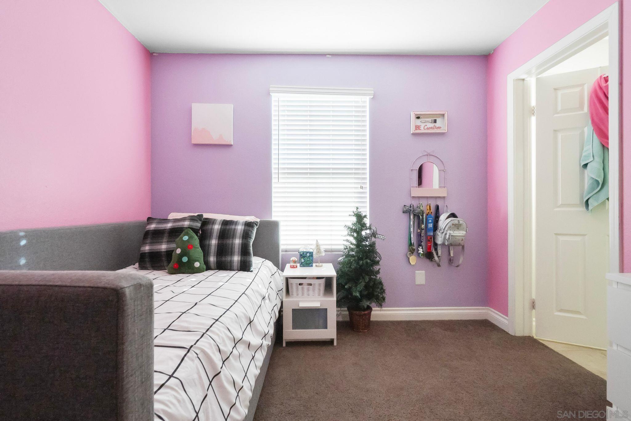 Detail Gallery Image 32 of 48 For 10240  Daybreak Ln  #2,  Santee,  CA 92071 - 3 Beds | 3/1 Baths