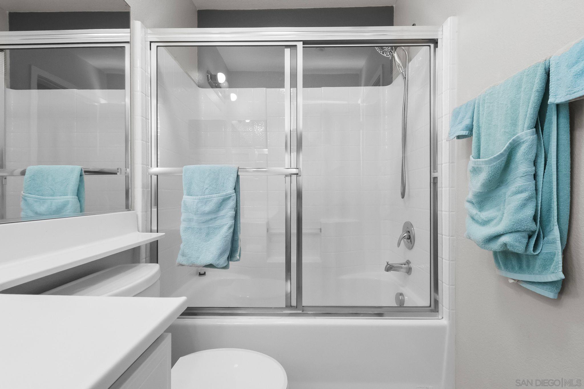 Detail Gallery Image 36 of 48 For 10240  Daybreak Ln  #2,  Santee,  CA 92071 - 3 Beds | 3/1 Baths