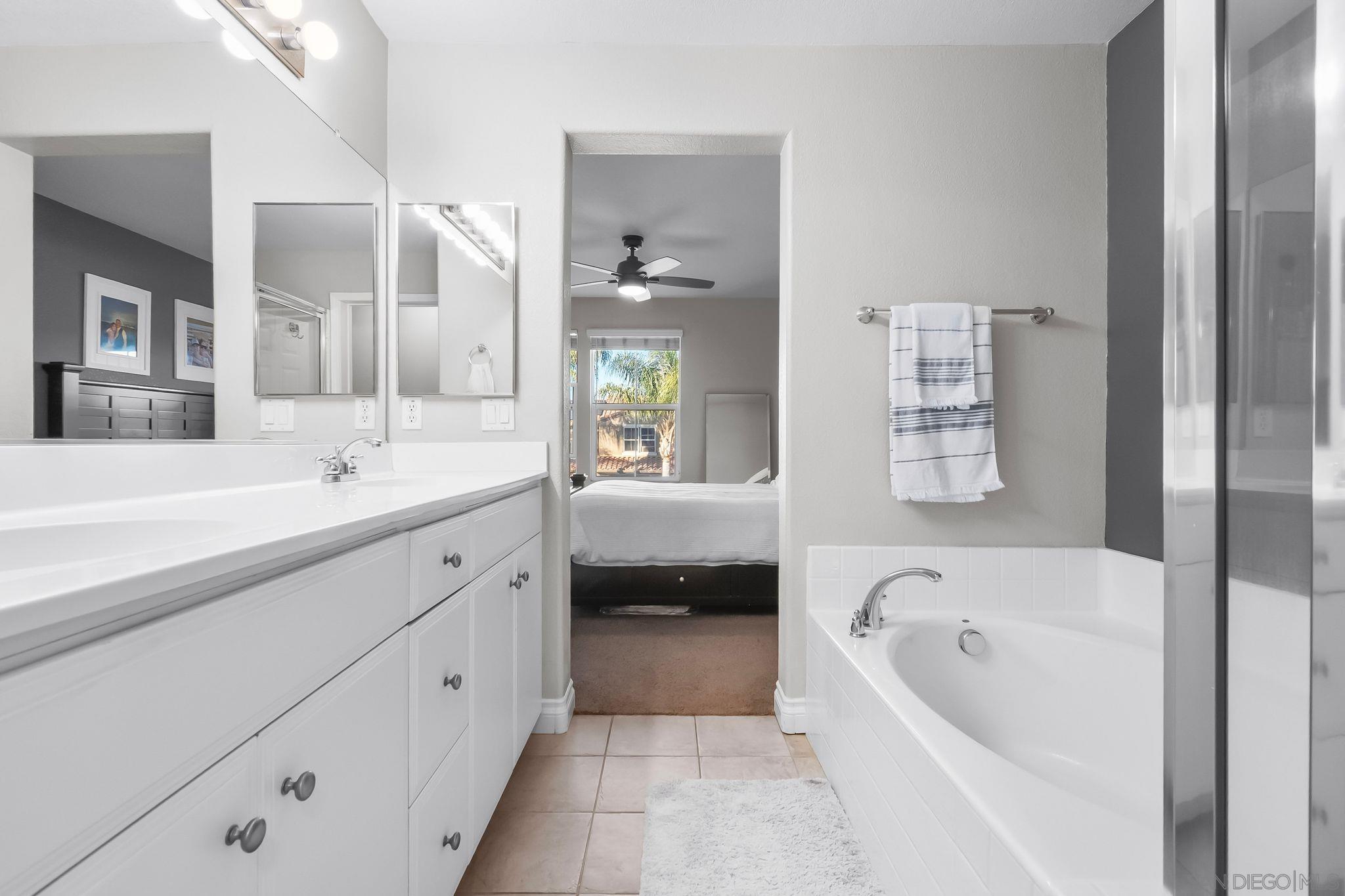 Detail Gallery Image 41 of 48 For 10240  Daybreak Ln  #2,  Santee,  CA 92071 - 3 Beds | 3/1 Baths