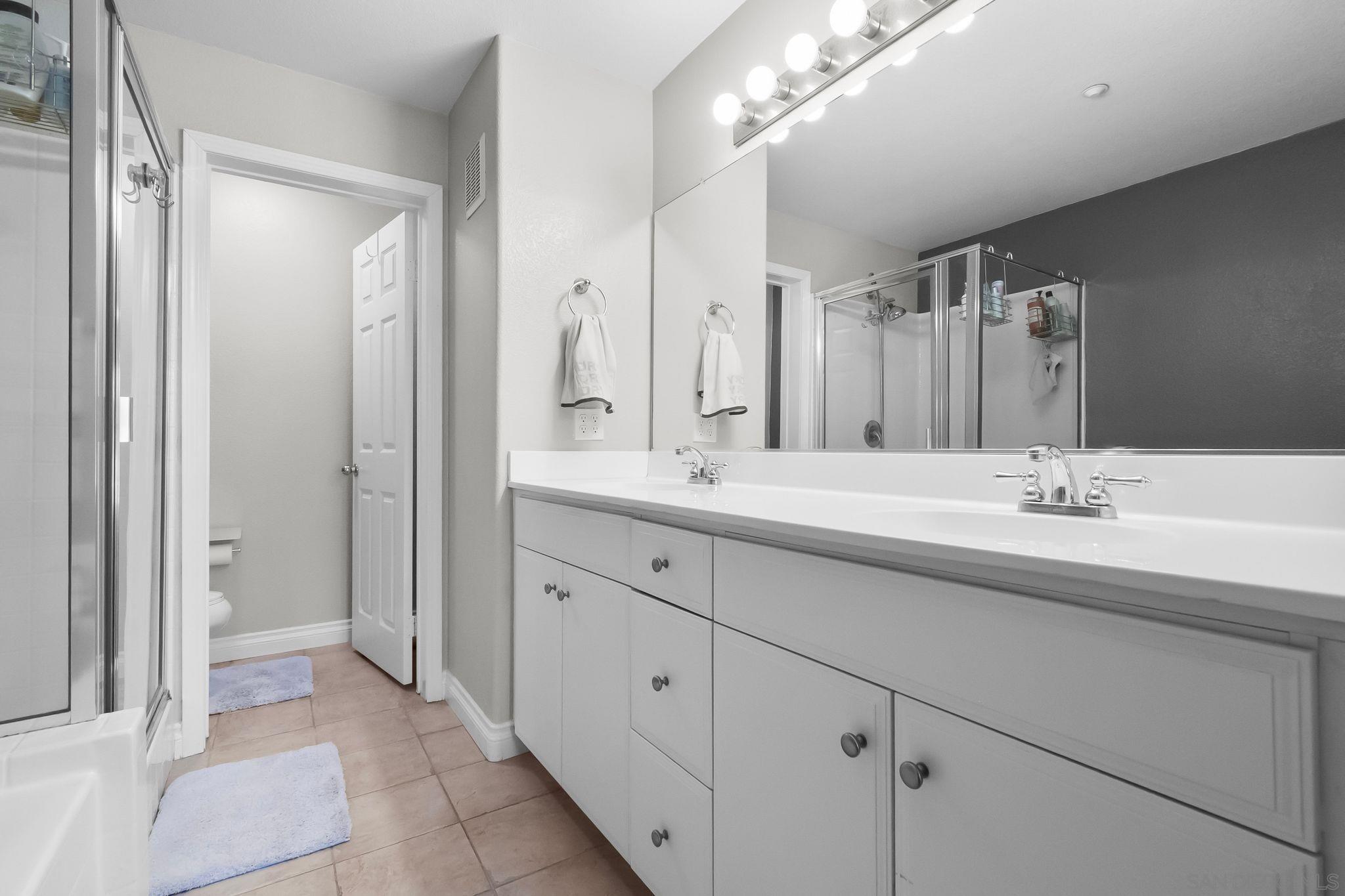 Detail Gallery Image 43 of 48 For 10240  Daybreak Ln  #2,  Santee,  CA 92071 - 3 Beds | 3/1 Baths