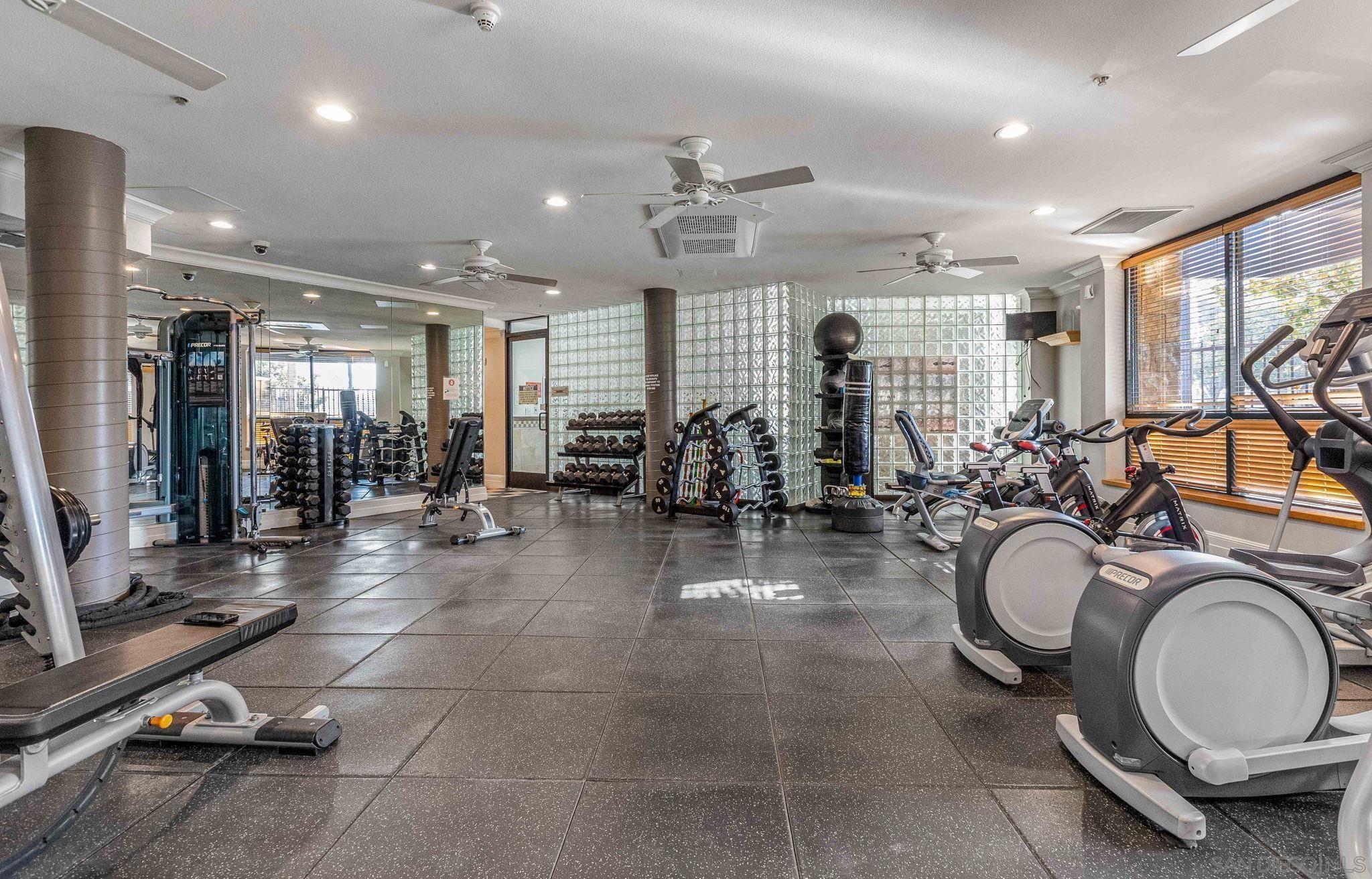 Detail Gallery Image 33 of 39 For 1465  C St  #3509,  San Diego,  CA 92101 - 2 Beds | 2 Baths