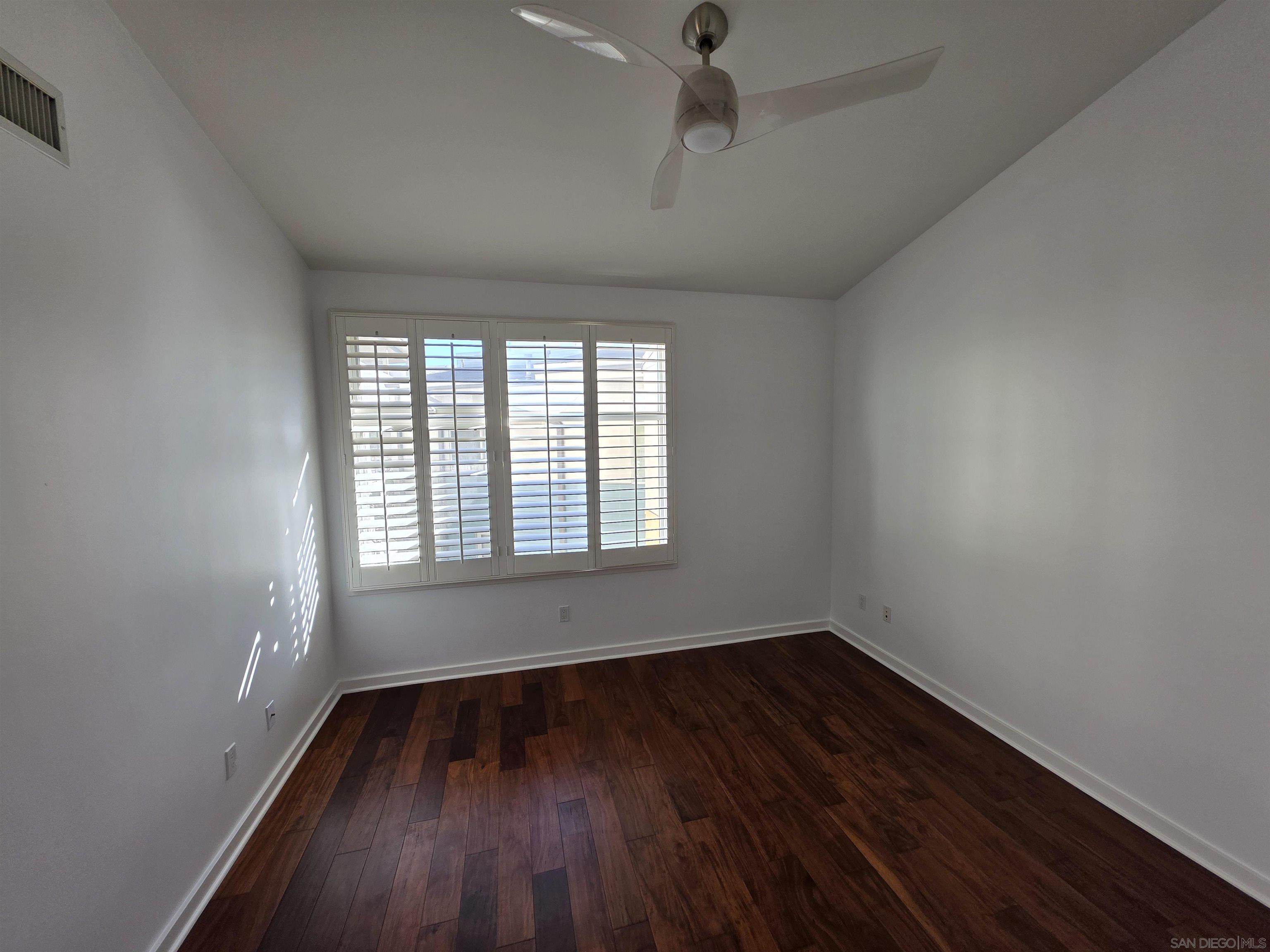 Detail Gallery Image 14 of 35 For 5448  La Jolla Blvd  F101, La Jolla,  CA 92037 - 2 Beds | 2/1 Baths