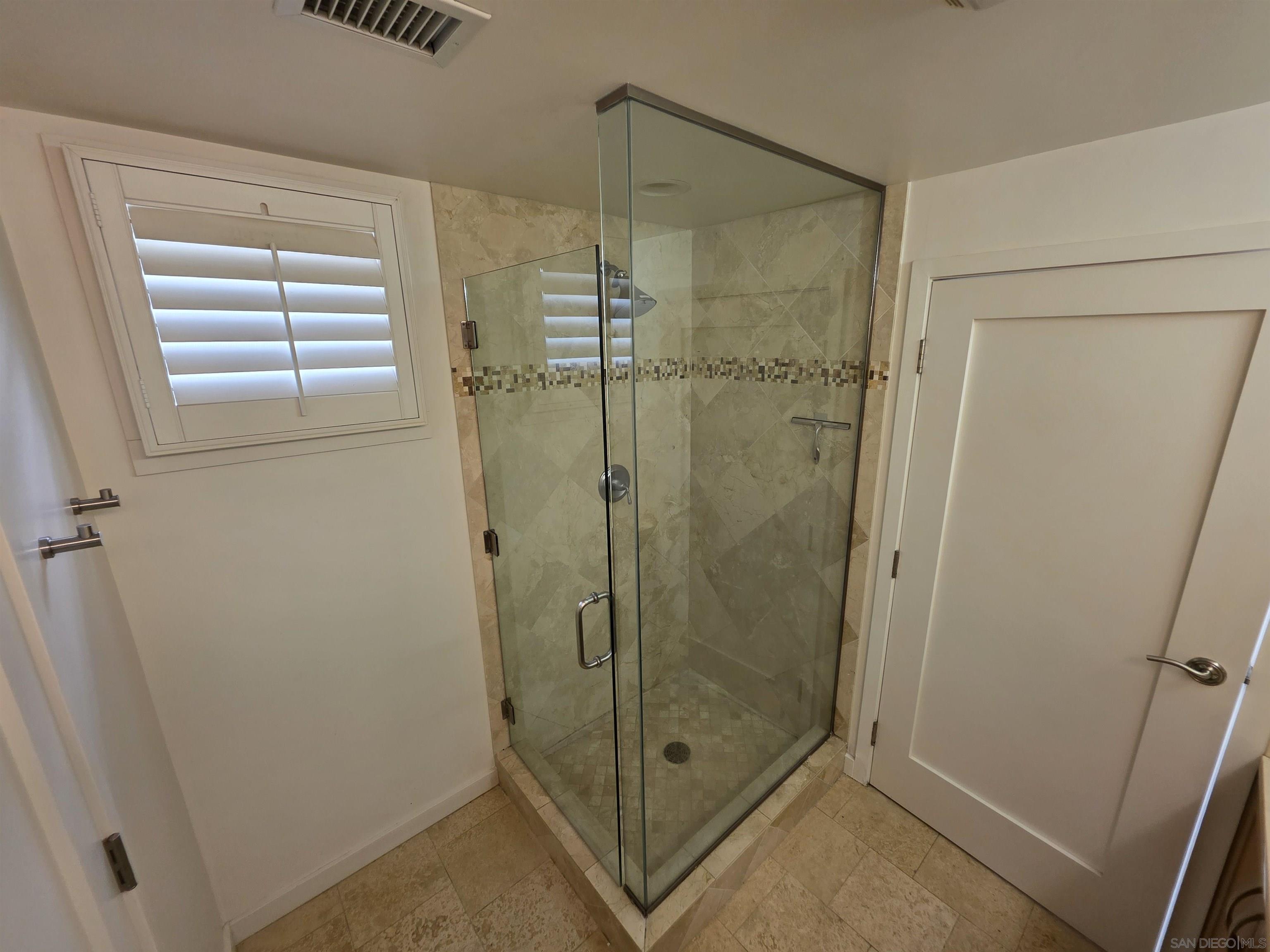 Detail Gallery Image 17 of 35 For 5448  La Jolla Blvd  F101, La Jolla,  CA 92037 - 2 Beds | 2/1 Baths