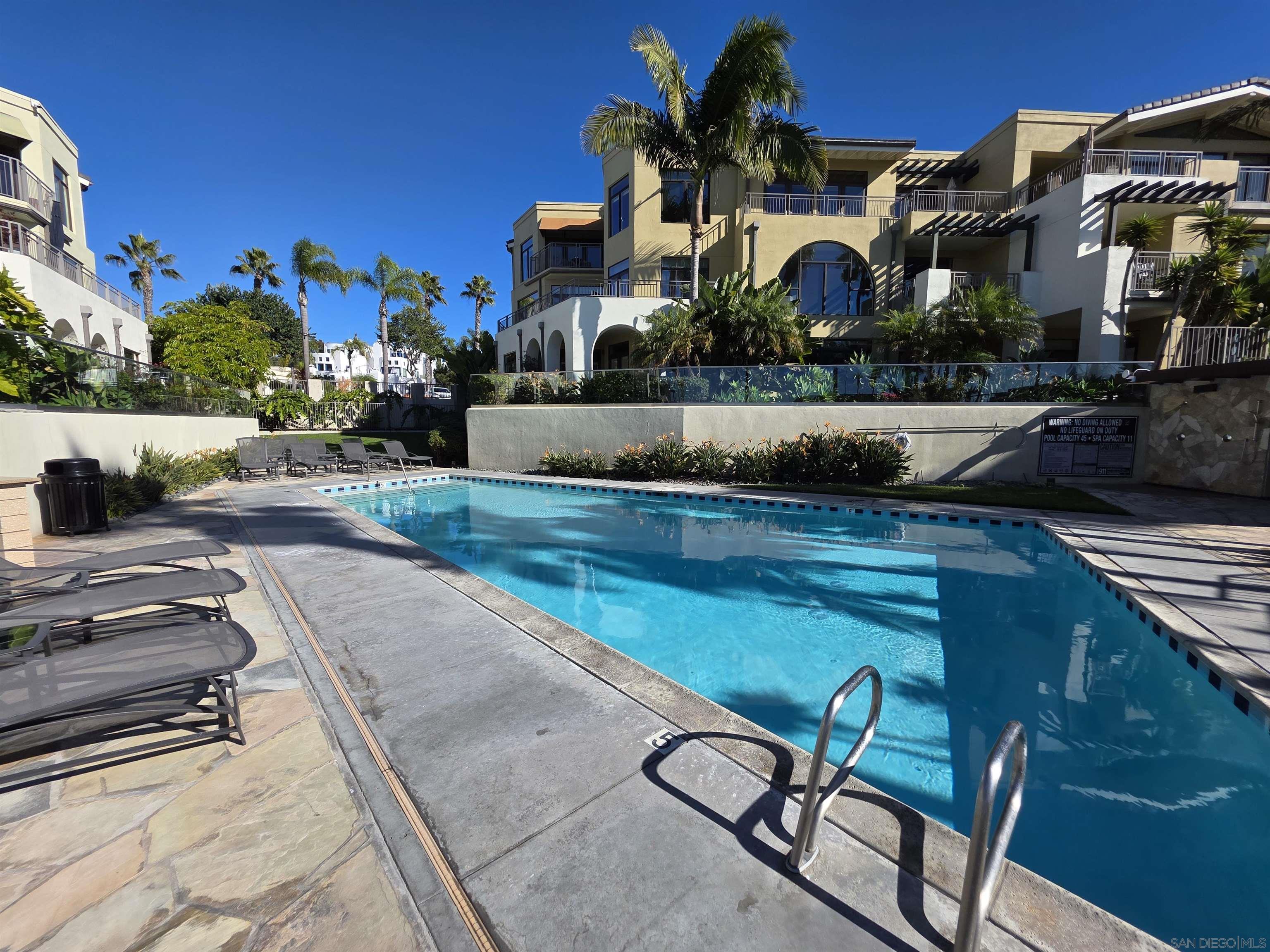 Detail Gallery Image 30 of 35 For 5448  La Jolla Blvd  F101, La Jolla,  CA 92037 - 2 Beds | 2/1 Baths