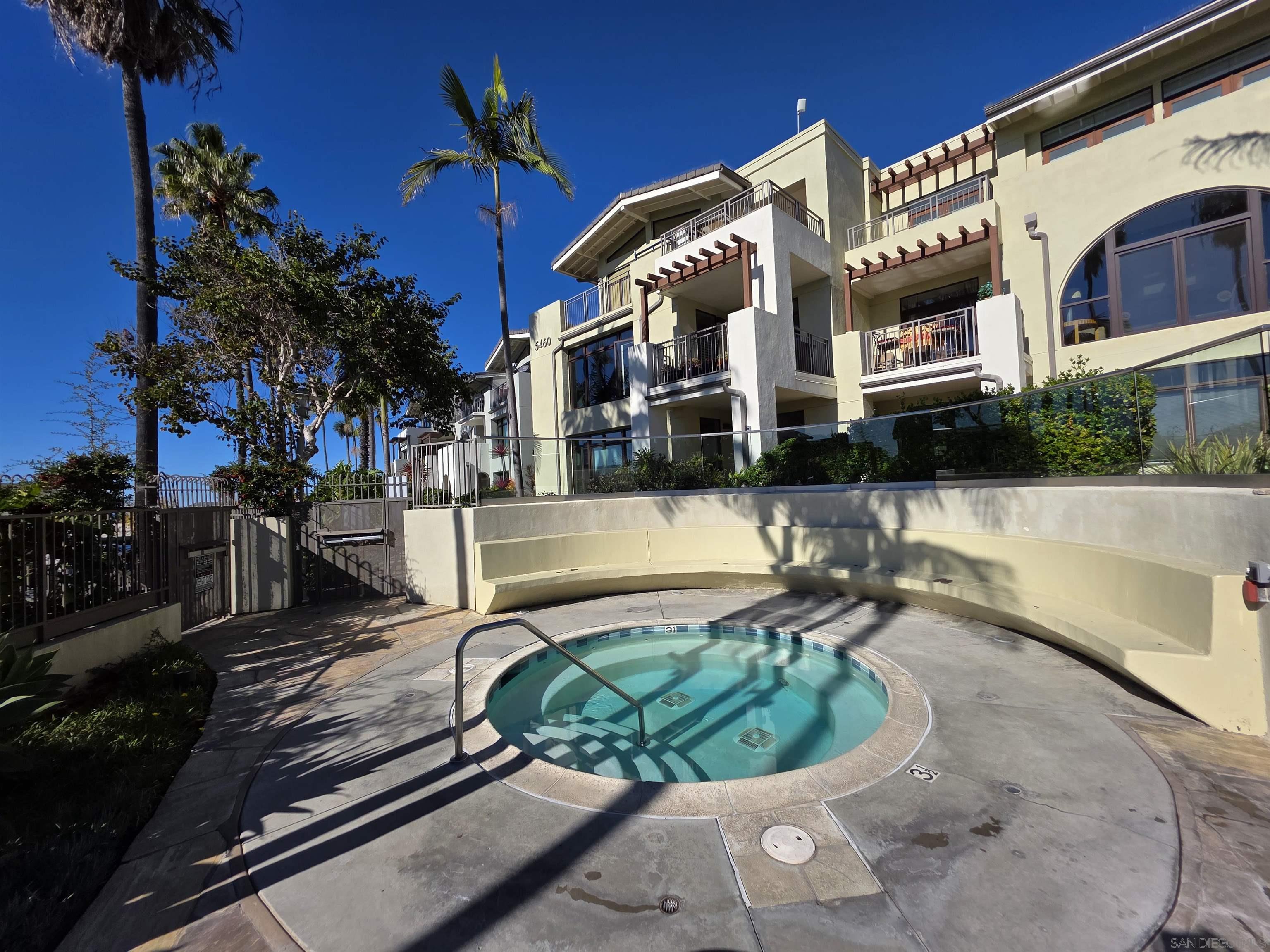 Detail Gallery Image 31 of 35 For 5448  La Jolla Blvd  F101, La Jolla,  CA 92037 - 2 Beds | 2/1 Baths