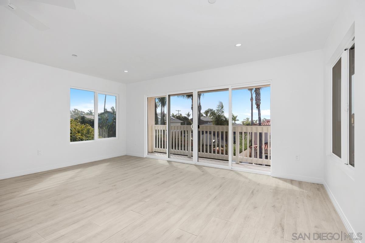 Detail Gallery Image 15 of 37 For 2157  Manchester Avenue, Cardiff By The Sea,  CA 92007 - 4 Beds | 2/1 Baths