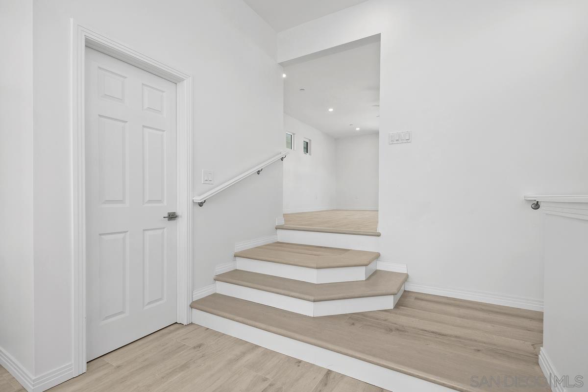 Detail Gallery Image 17 of 37 For 2157  Manchester Avenue, Cardiff By The Sea,  CA 92007 - 4 Beds | 2/1 Baths