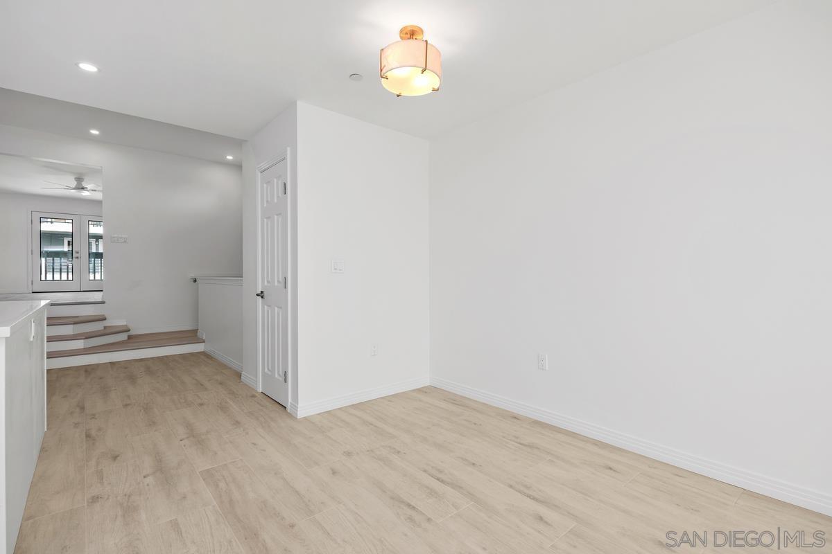 Detail Gallery Image 21 of 37 For 2157  Manchester Avenue, Cardiff By The Sea,  CA 92007 - 4 Beds | 2/1 Baths