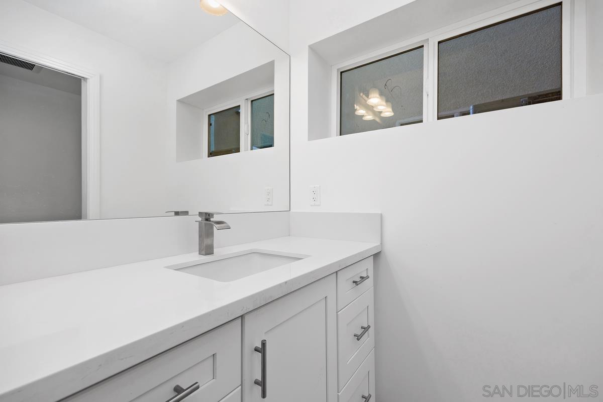 Detail Gallery Image 29 of 37 For 2157  Manchester Avenue, Cardiff By The Sea,  CA 92007 - 4 Beds | 2/1 Baths