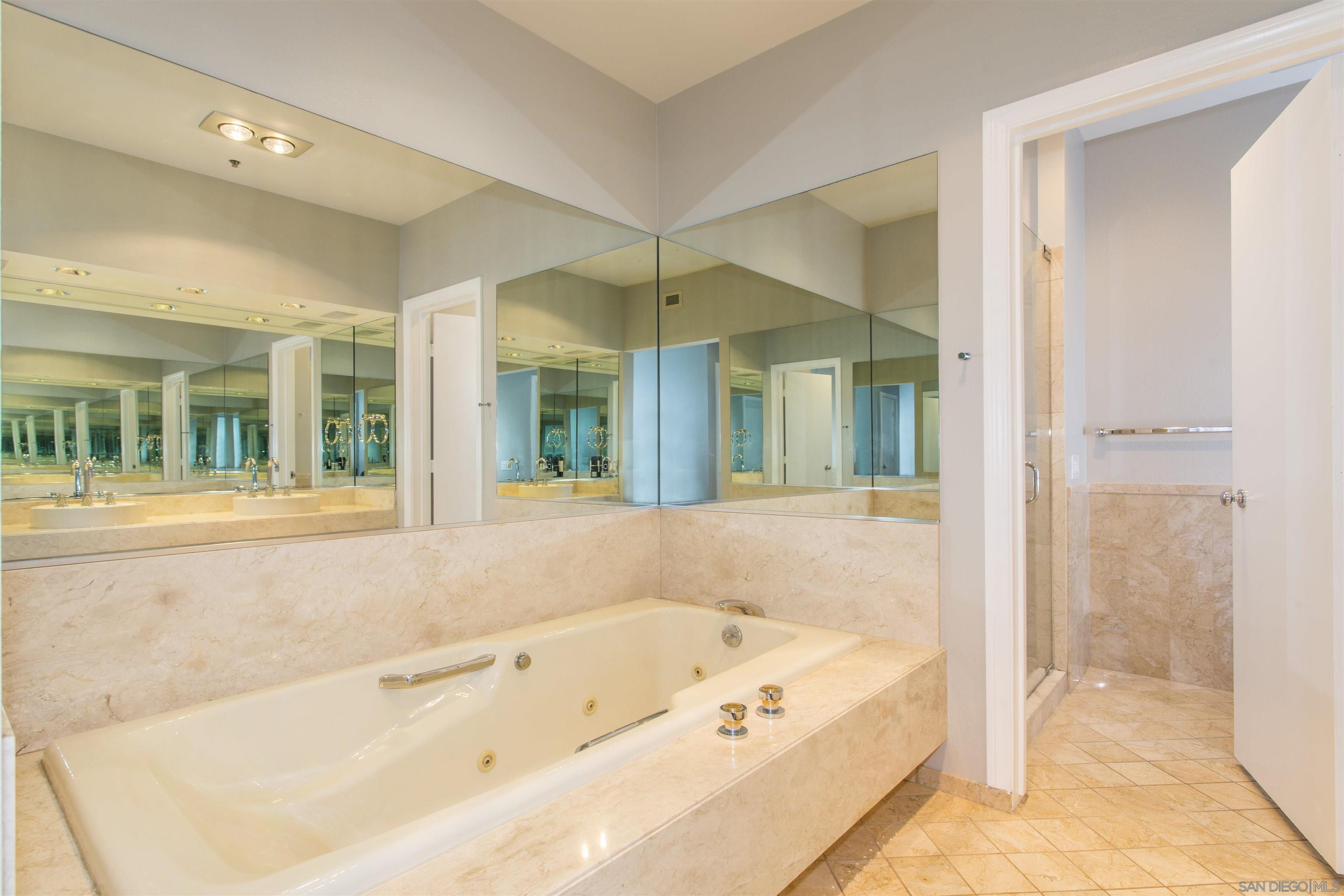 Detail Gallery Image 19 of 45 For 700  Front St  805, San Diego,  CA 92101 - 2 Beds | 2 Baths