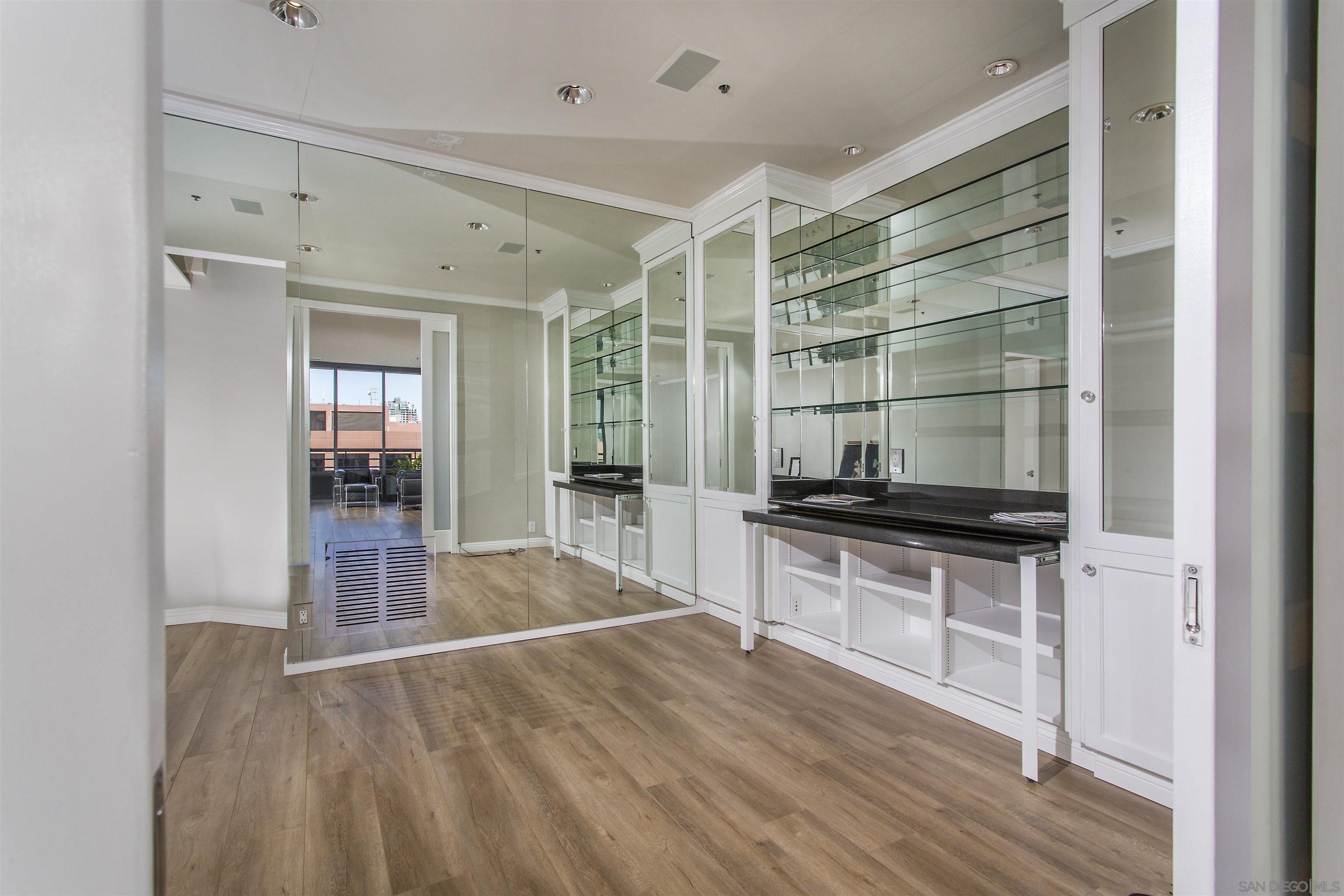 Detail Gallery Image 21 of 45 For 700  Front St  805, San Diego,  CA 92101 - 2 Beds | 2 Baths