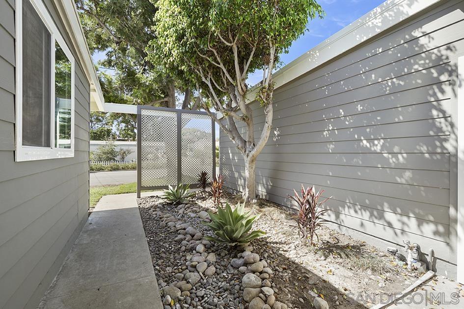 Detail Gallery Image 4 of 36 For 3425  Angwin Dr, San Diego,  CA 92123 - 4 Beds | 2 Baths