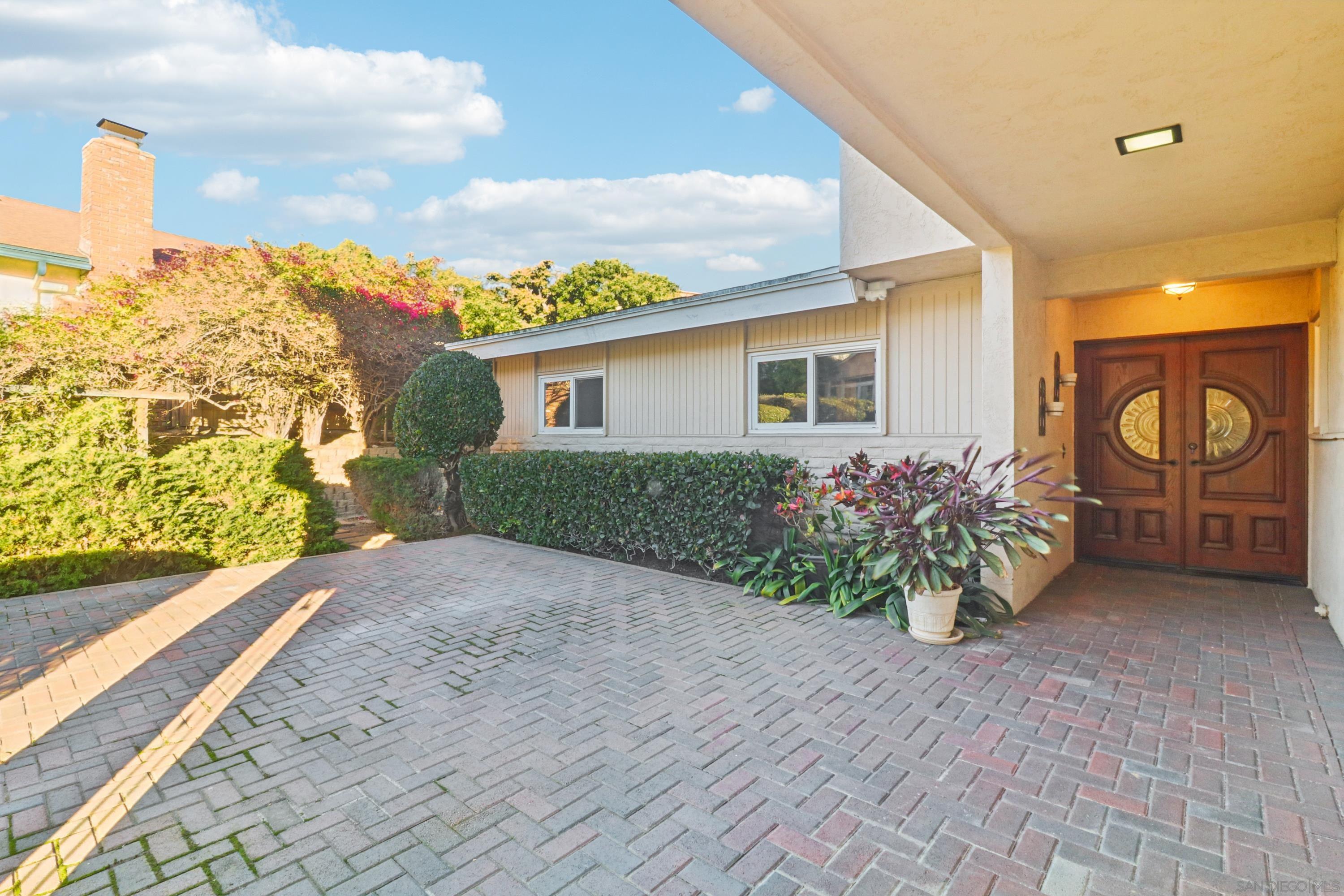 Detail Gallery Image 24 of 39 For 3855  Southview Drive, San Diego,  CA 92117 - 4 Beds | 3 Baths