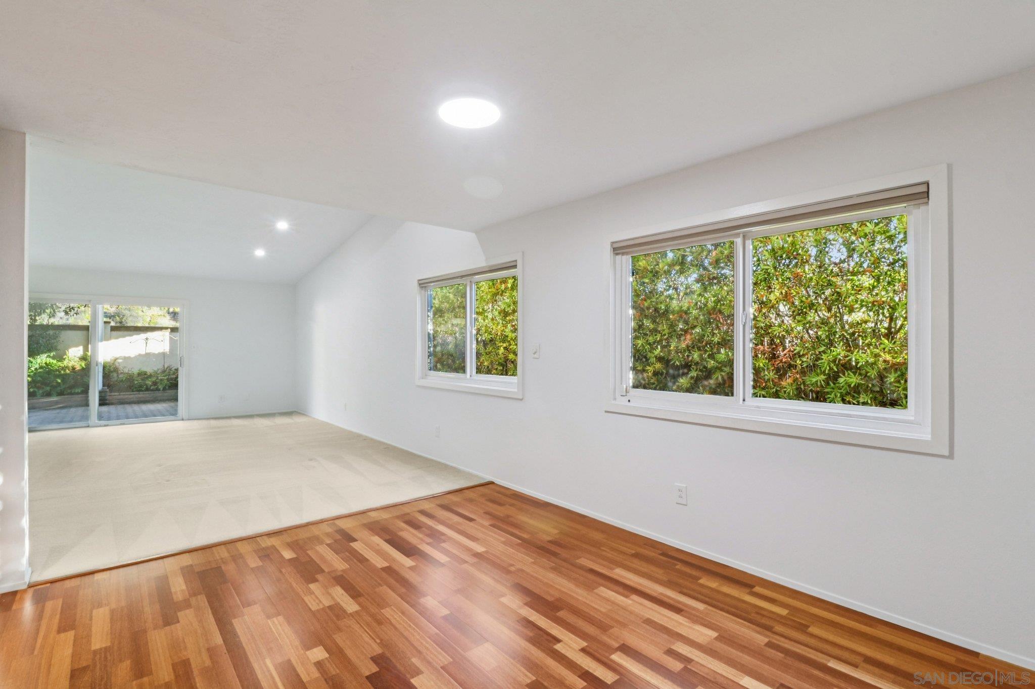 Detail Gallery Image 7 of 39 For 3855  Southview Drive, San Diego,  CA 92117 - 4 Beds | 3 Baths