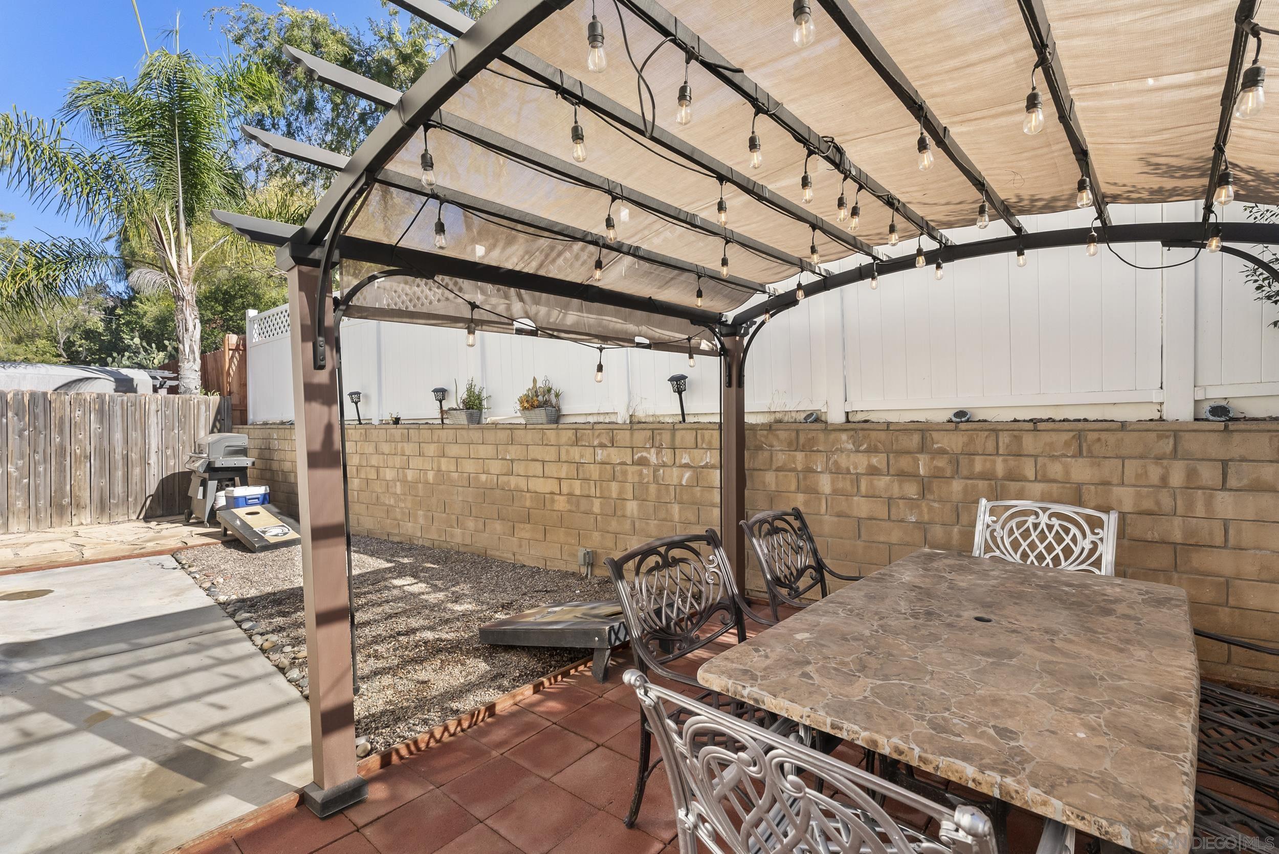 Detail Gallery Image 18 of 25 For 10529  Flora Verda Ct, Santee,  CA 92071 - 3 Beds | 2/1 Baths