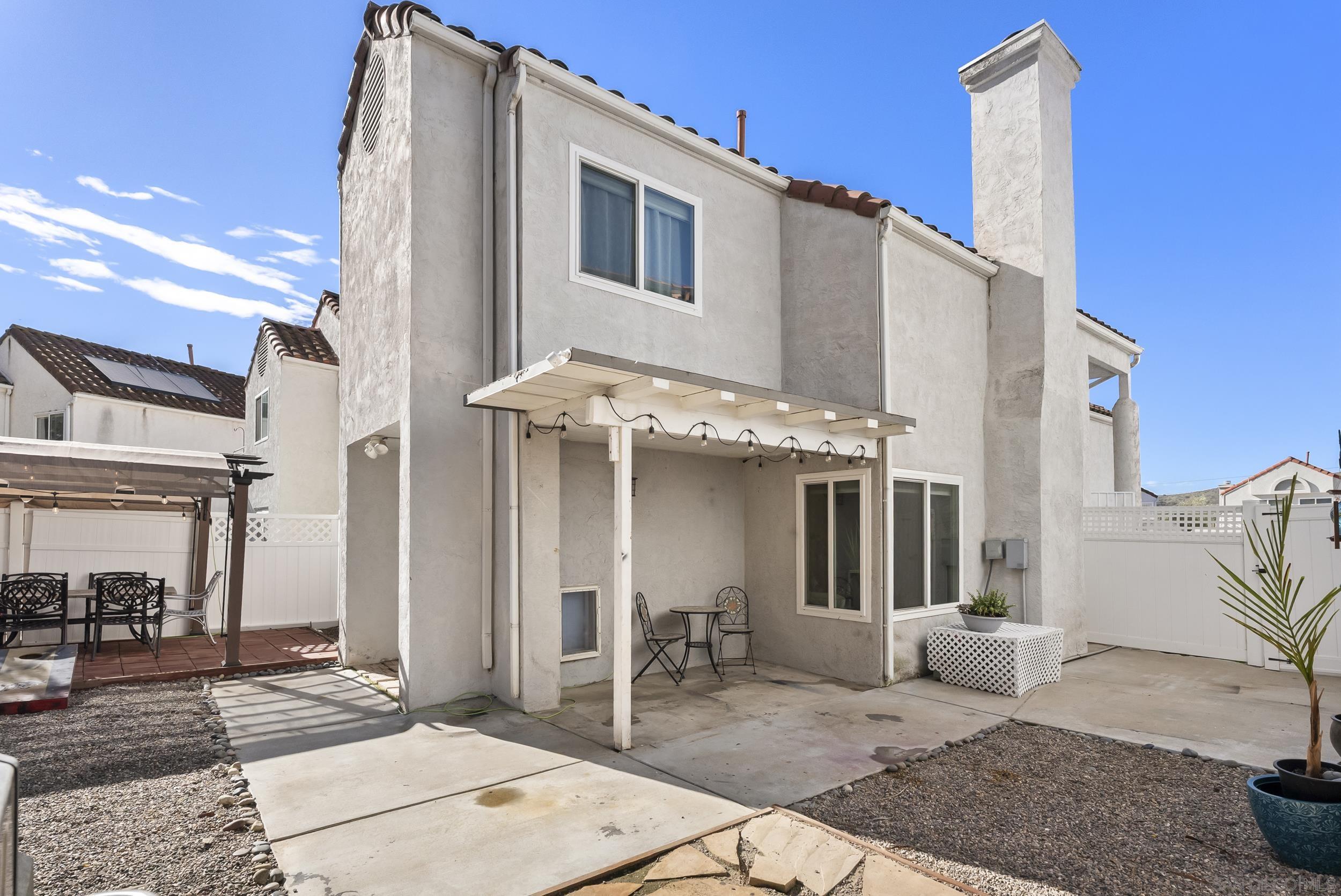 Detail Gallery Image 19 of 25 For 10529  Flora Verda Ct, Santee,  CA 92071 - 3 Beds | 2/1 Baths