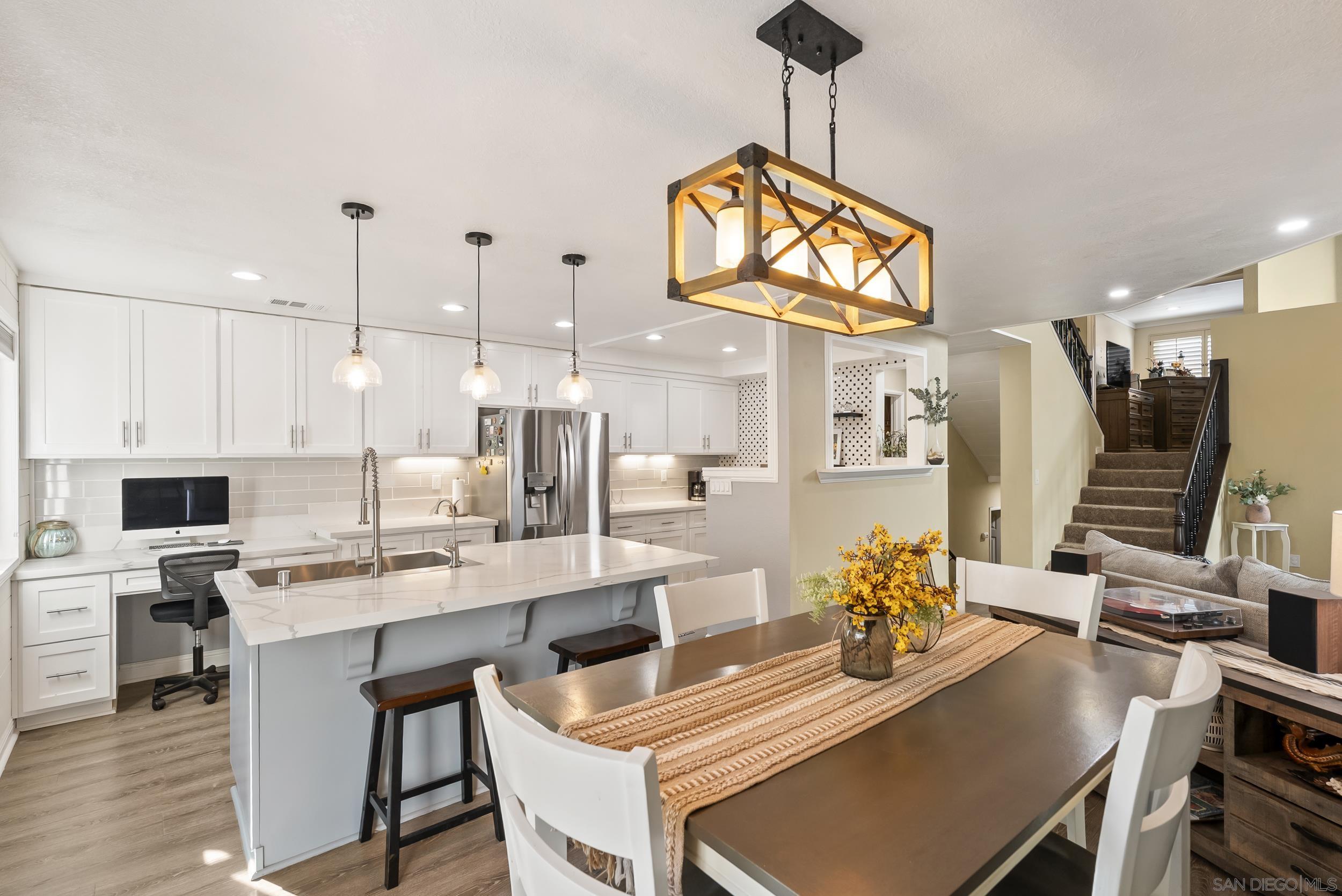 Detail Gallery Image 6 of 25 For 10529  Flora Verda Ct, Santee,  CA 92071 - 3 Beds | 2/1 Baths