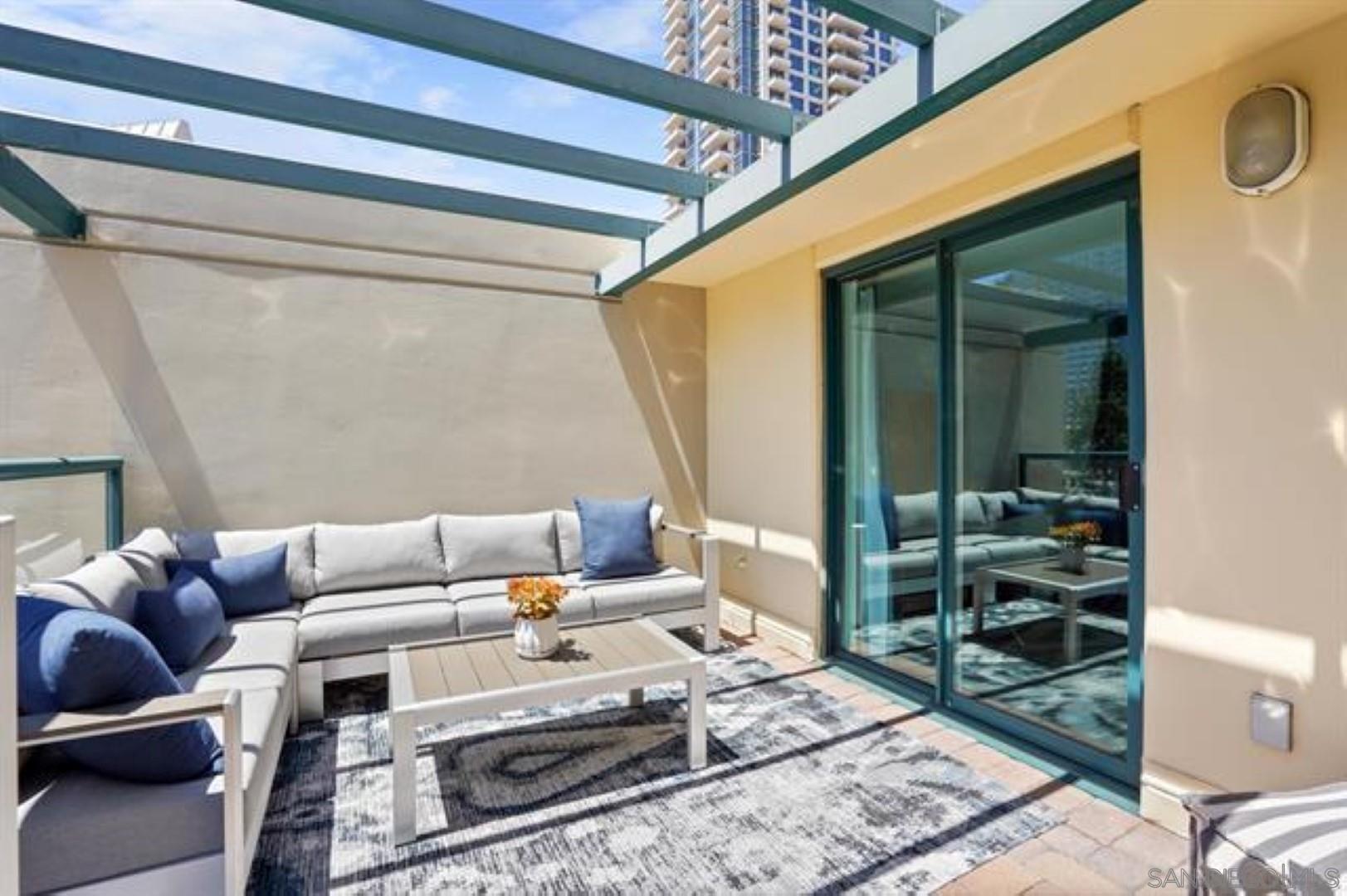 Detail Gallery Image 28 of 42 For 160 W Island Ave, San Diego,  CA 92101 - 3 Beds | 2/1 Baths