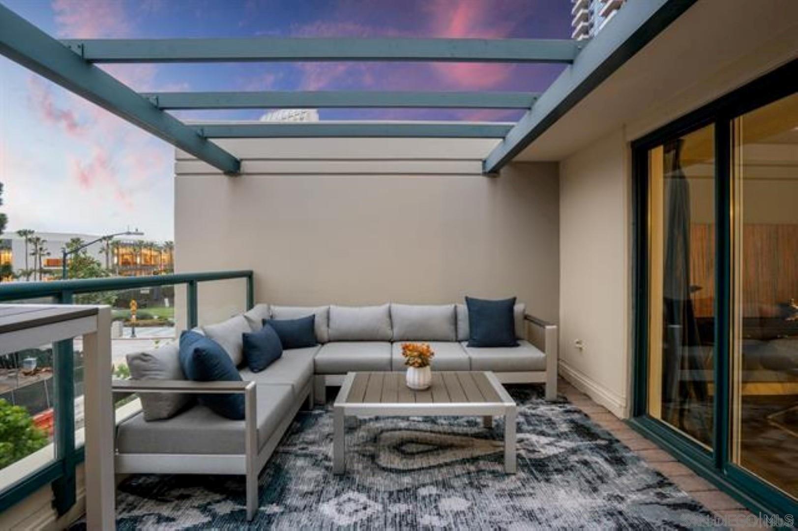 Detail Gallery Image 35 of 42 For 160 W Island Ave, San Diego,  CA 92101 - 3 Beds | 2/1 Baths