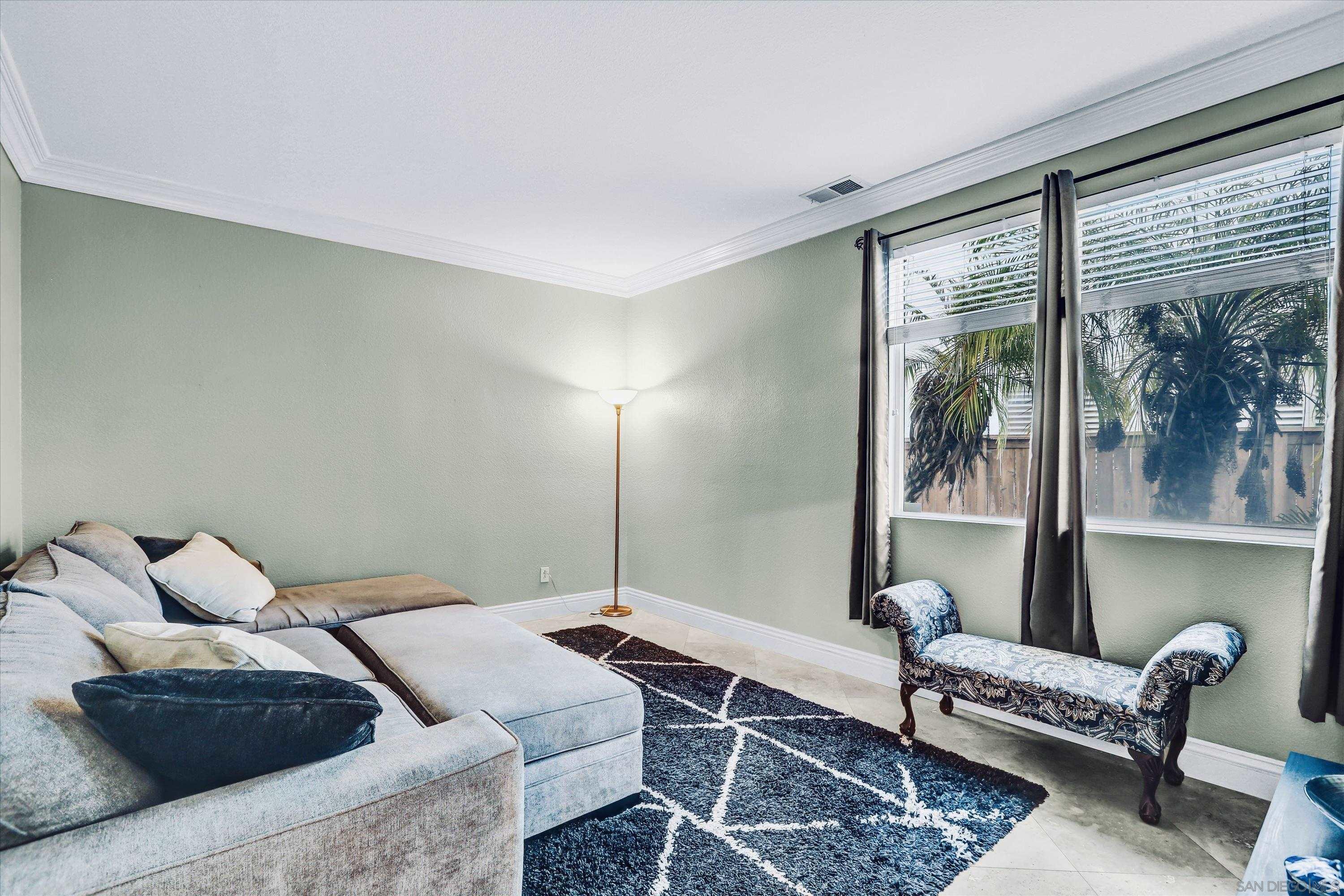 Detail Gallery Image 15 of 36 For 1974  Meeks Bay Dr, Chula Vista,  CA 91913 - 4 Beds | 3 Baths