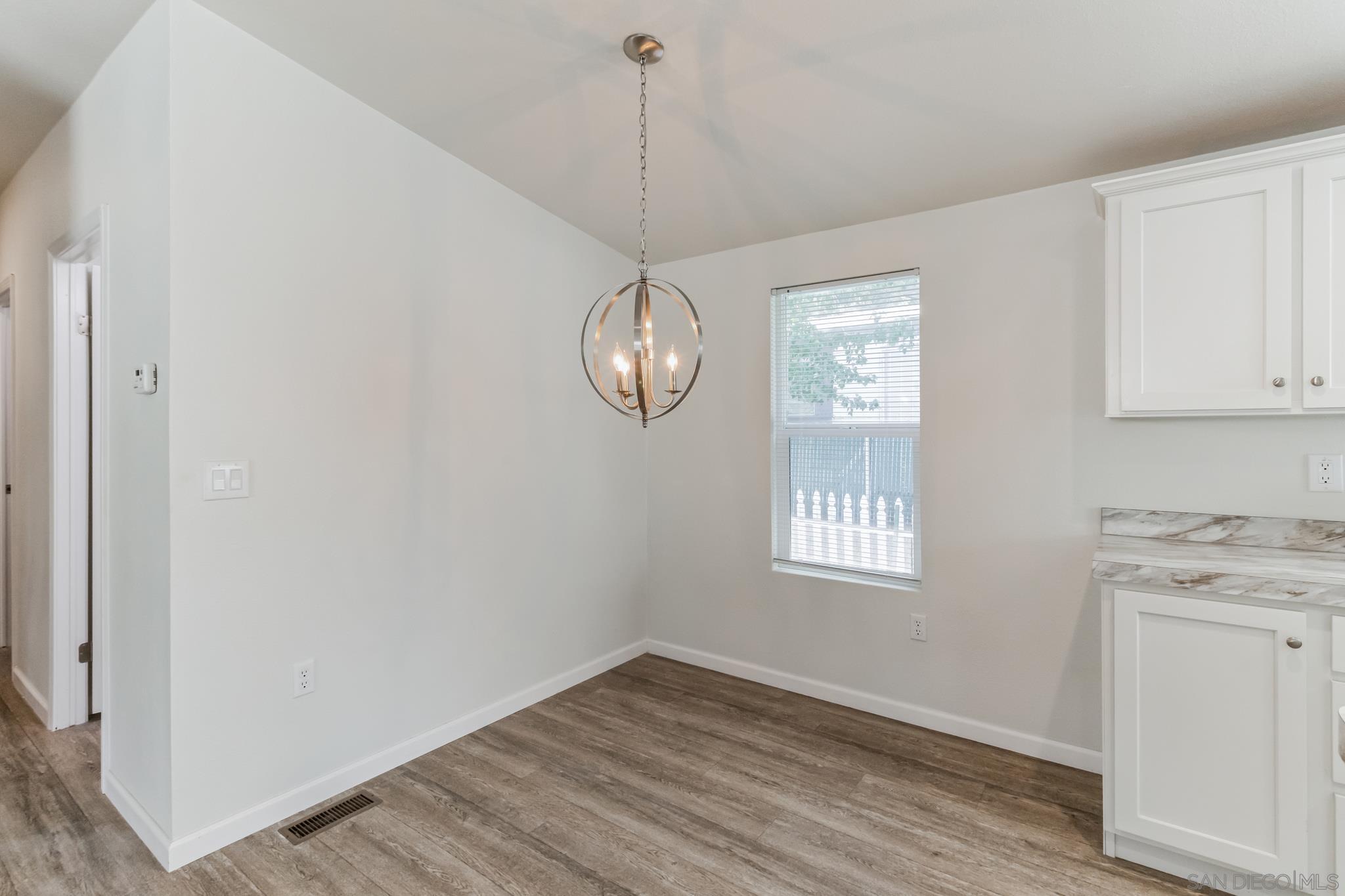 Detail Gallery Image 15 of 18 For 22899  Byron Rd  #35,  Crestline,  CA 92325 - 3 Beds | 2 Baths