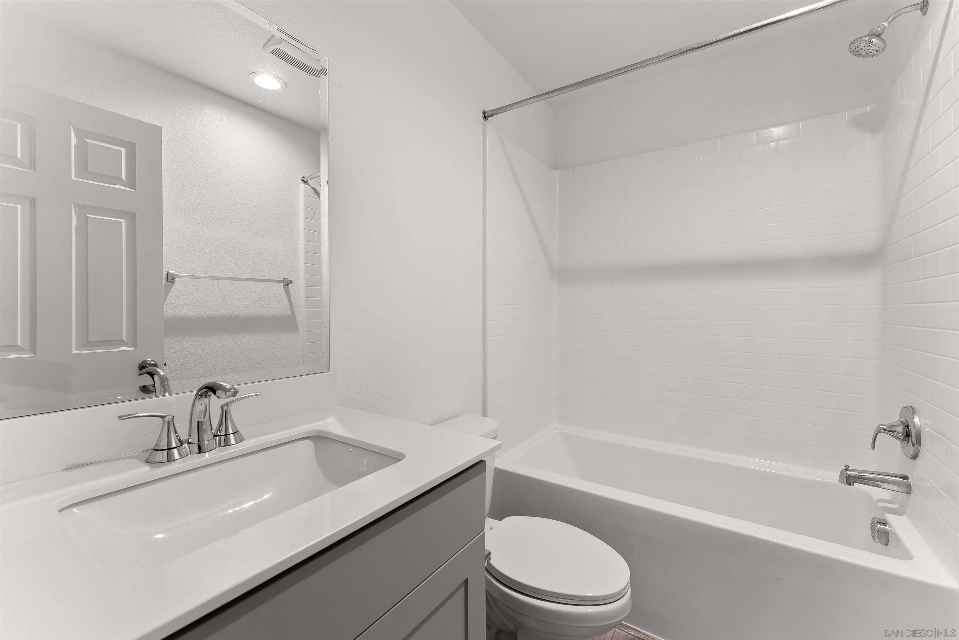 Detail Gallery Image 10 of 14 For 20075  Sanquinella Cir, Riverside,  CA 92507 - 3 Beds | 2 Baths