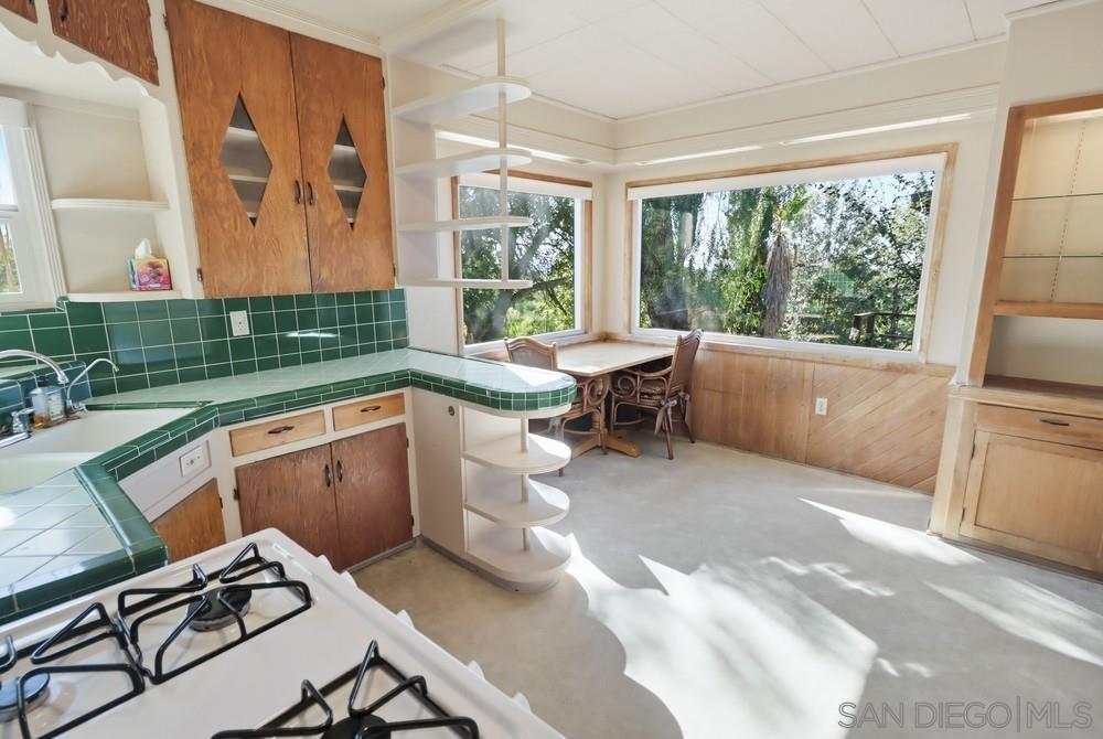 Detail Gallery Image 23 of 75 For 602  Starbright Ln, Alpine,  CA 91901 - 4 Beds | 4 Baths