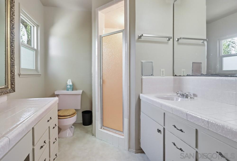 Detail Gallery Image 25 of 73 For 602  Starbright Ln, Alpine,  CA 91901 - 4 Beds | 4 Baths