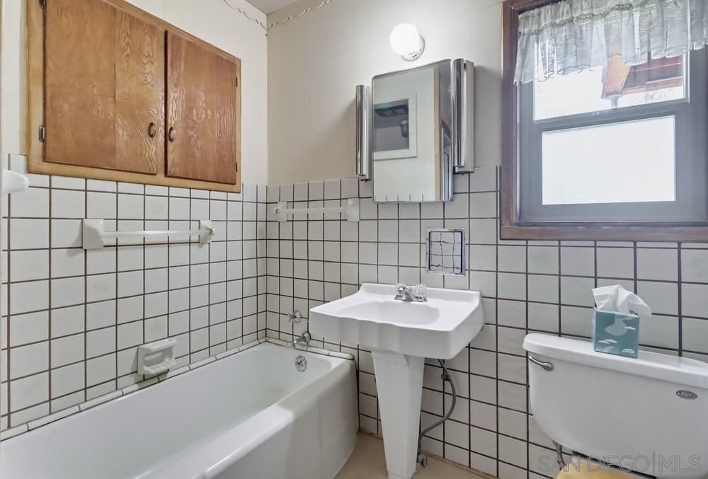 Detail Gallery Image 28 of 75 For 602  Starbright Ln, Alpine,  CA 91901 - 4 Beds | 4 Baths