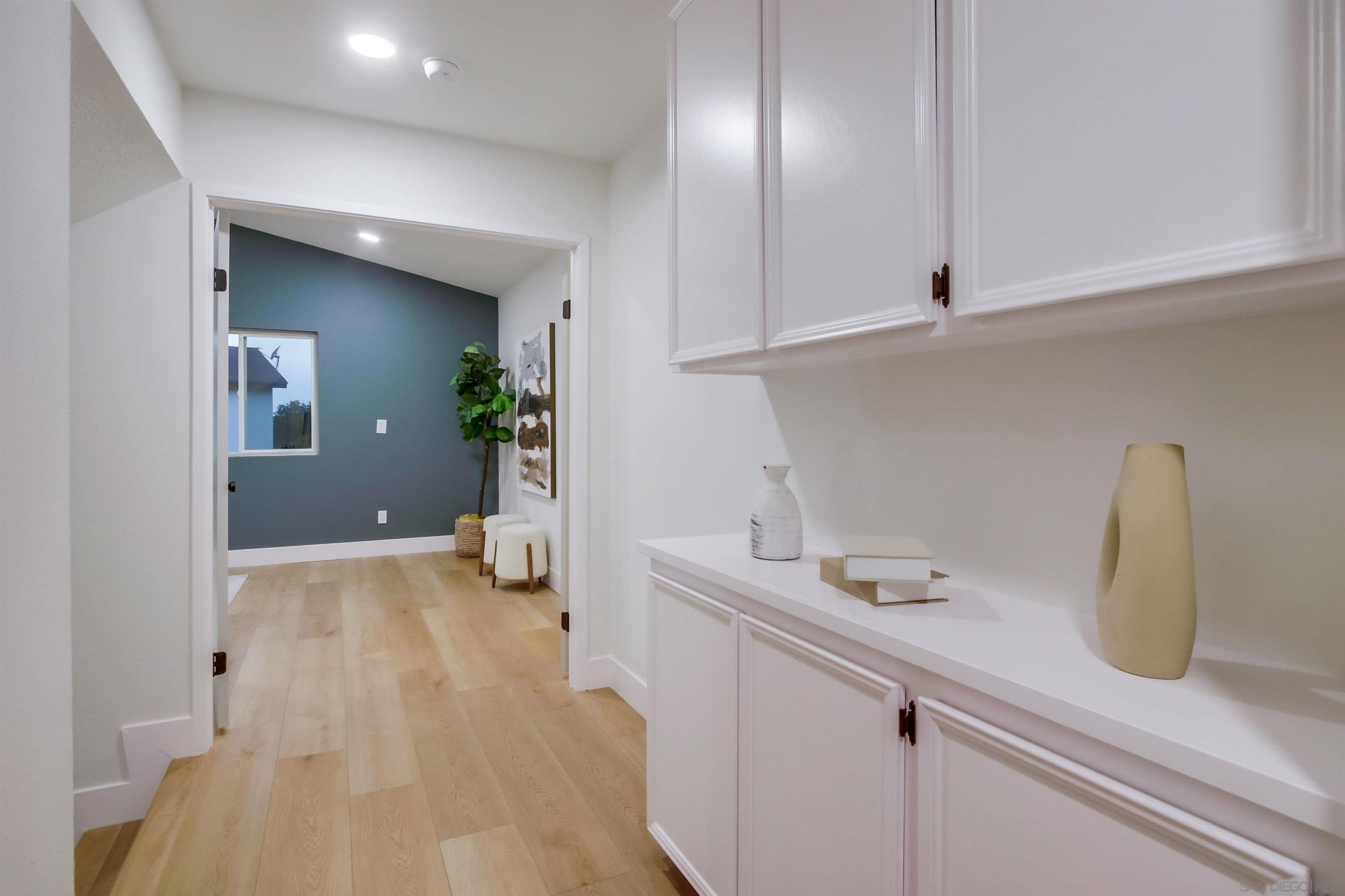 Detail Gallery Image 26 of 58 For 13856  Paseo Cardiel, San Diego,  CA 92129 - 4 Beds | 2/1 Baths