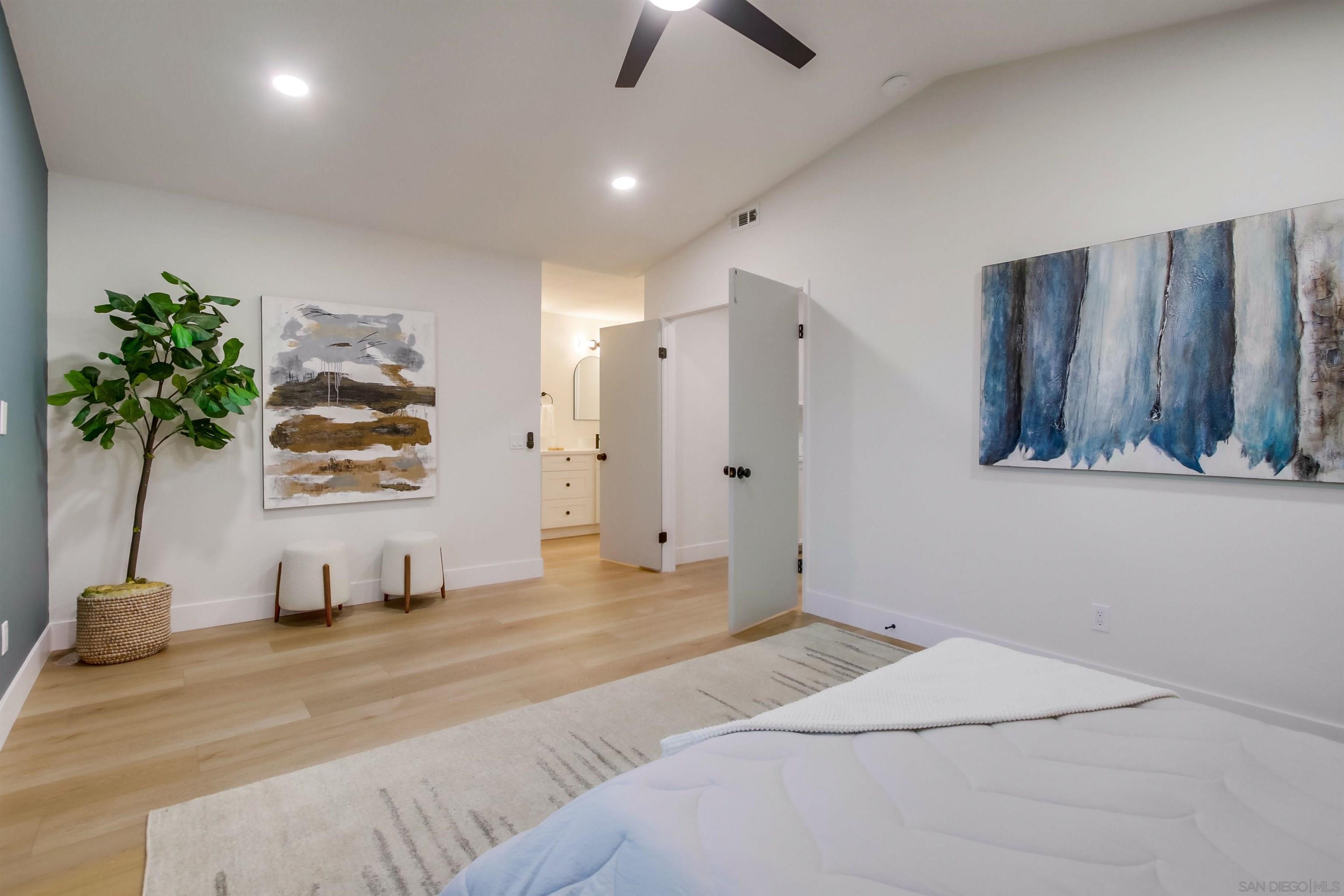 Detail Gallery Image 30 of 58 For 13856  Paseo Cardiel, San Diego,  CA 92129 - 4 Beds | 2/1 Baths