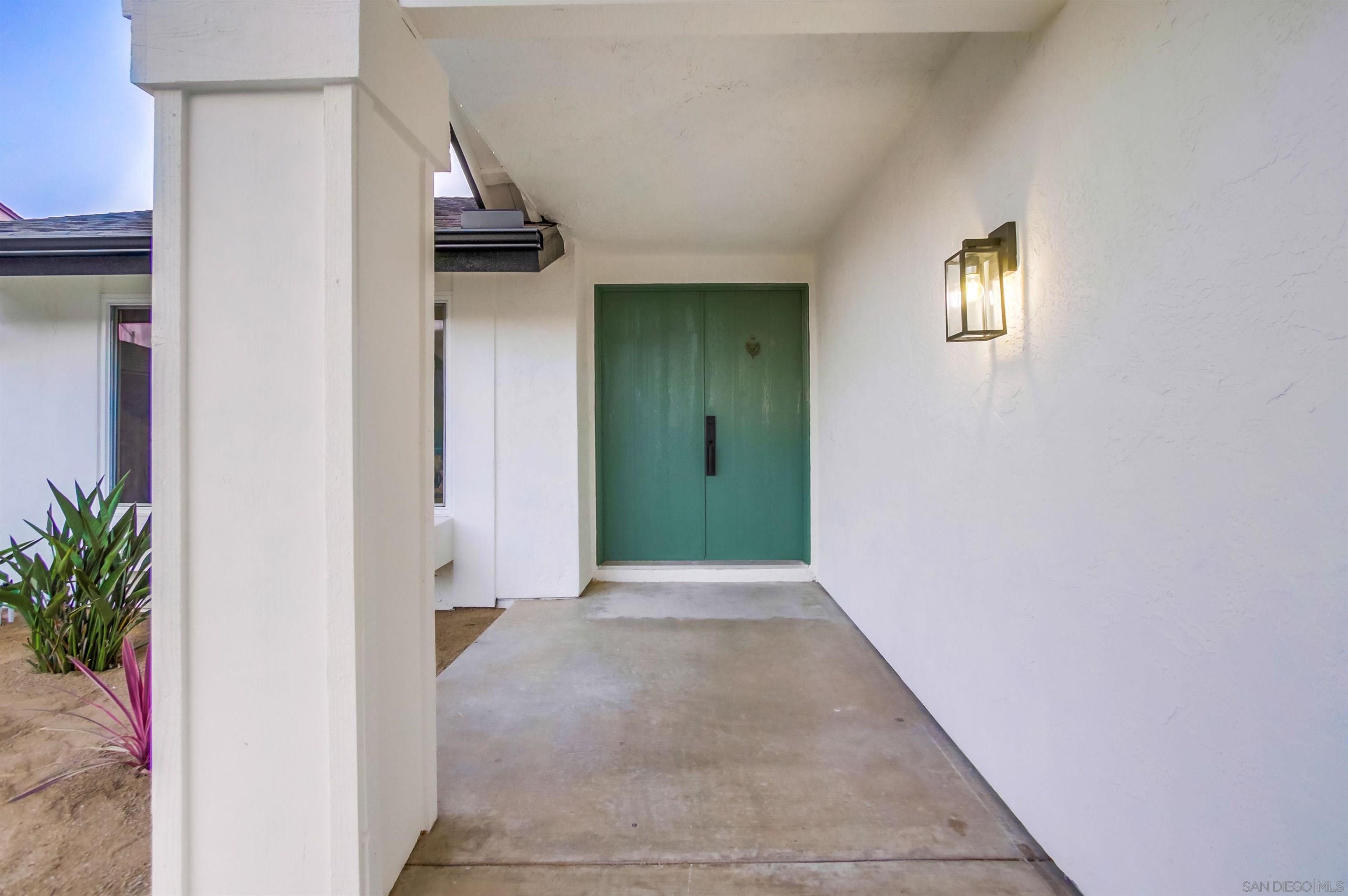 Detail Gallery Image 52 of 58 For 13856  Paseo Cardiel, San Diego,  CA 92129 - 4 Beds | 2/1 Baths