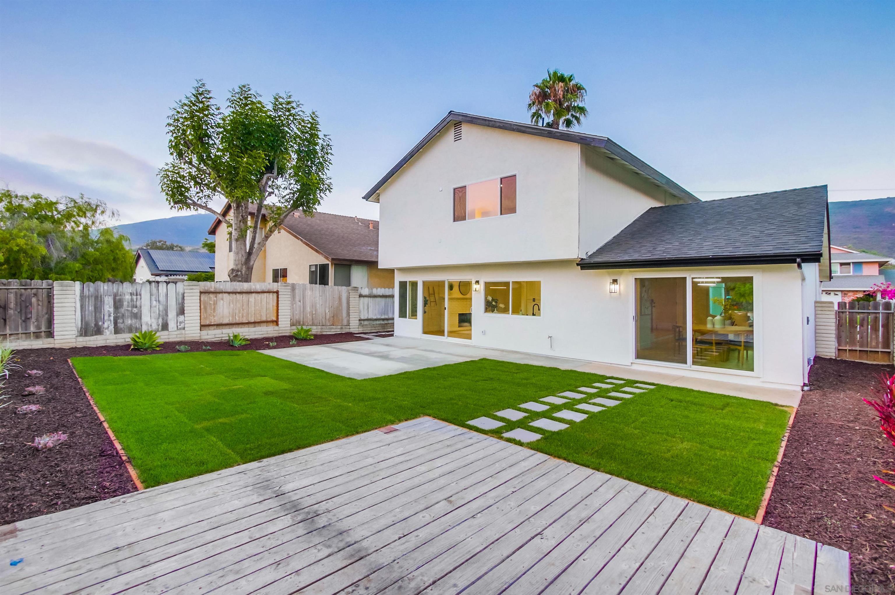 Detail Gallery Image 54 of 58 For 13856  Paseo Cardiel, San Diego,  CA 92129 - 4 Beds | 2/1 Baths