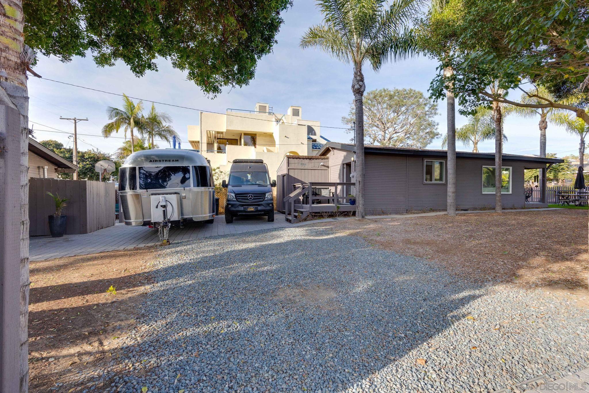 Detail Gallery Image 19 of 32 For 2386  Newport Avenue, Cardiff By The Sea,  CA 92007 - 3 Beds | 2 Baths