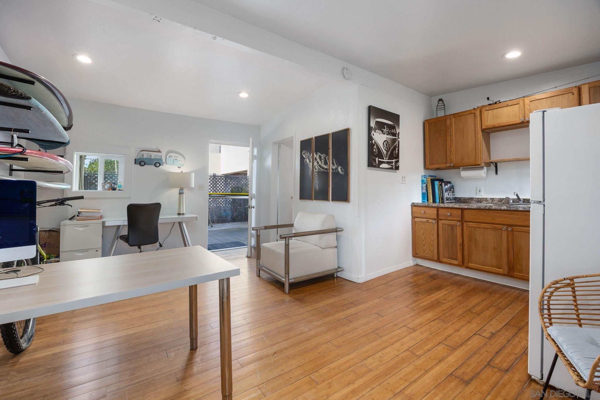 Detail Gallery Image 27 of 32 For 2386  Newport Avenue, Cardiff By The Sea,  CA 92007 - 3 Beds | 2 Baths