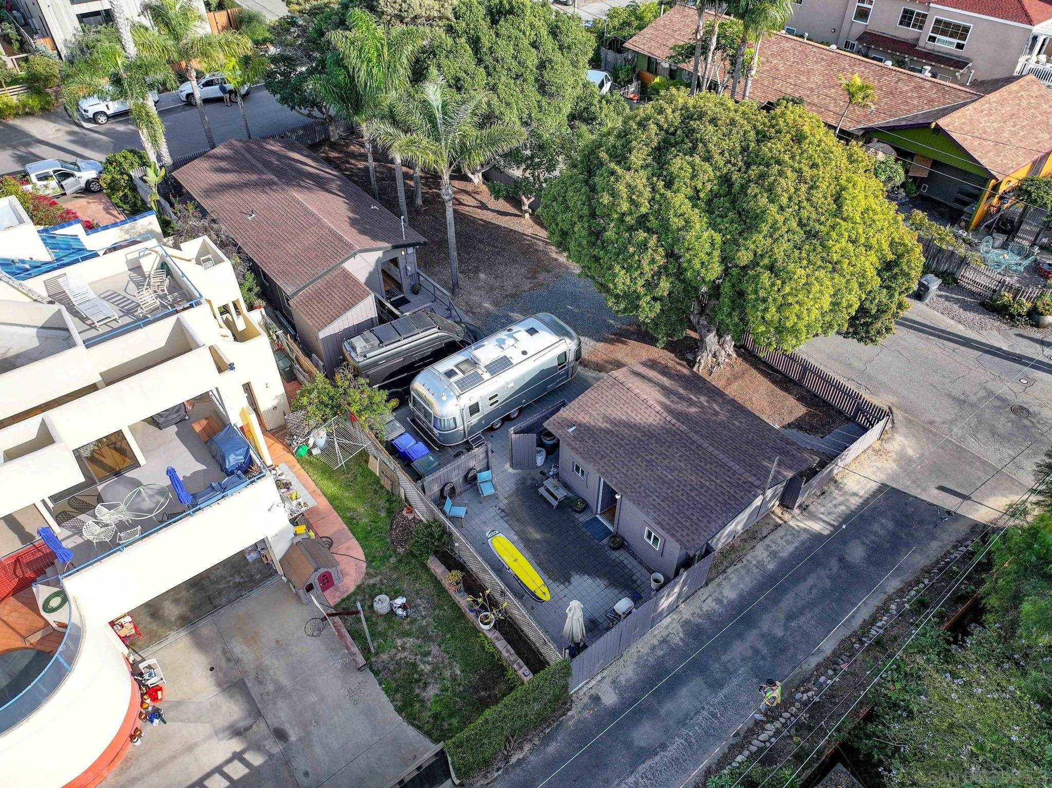 Detail Gallery Image 5 of 31 For 2386  Newport Avenue, Cardiff By The Sea,  CA 92007 - 3 Beds | 2 Baths