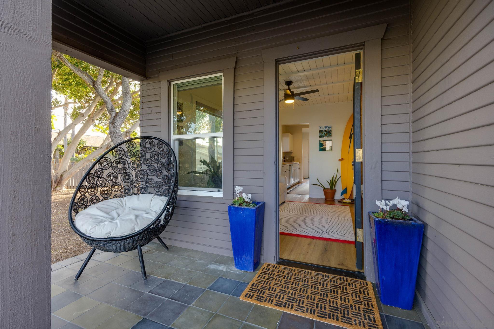 Detail Gallery Image 9 of 32 For 2386  Newport Avenue, Cardiff By The Sea,  CA 92007 - 3 Beds | 2 Baths