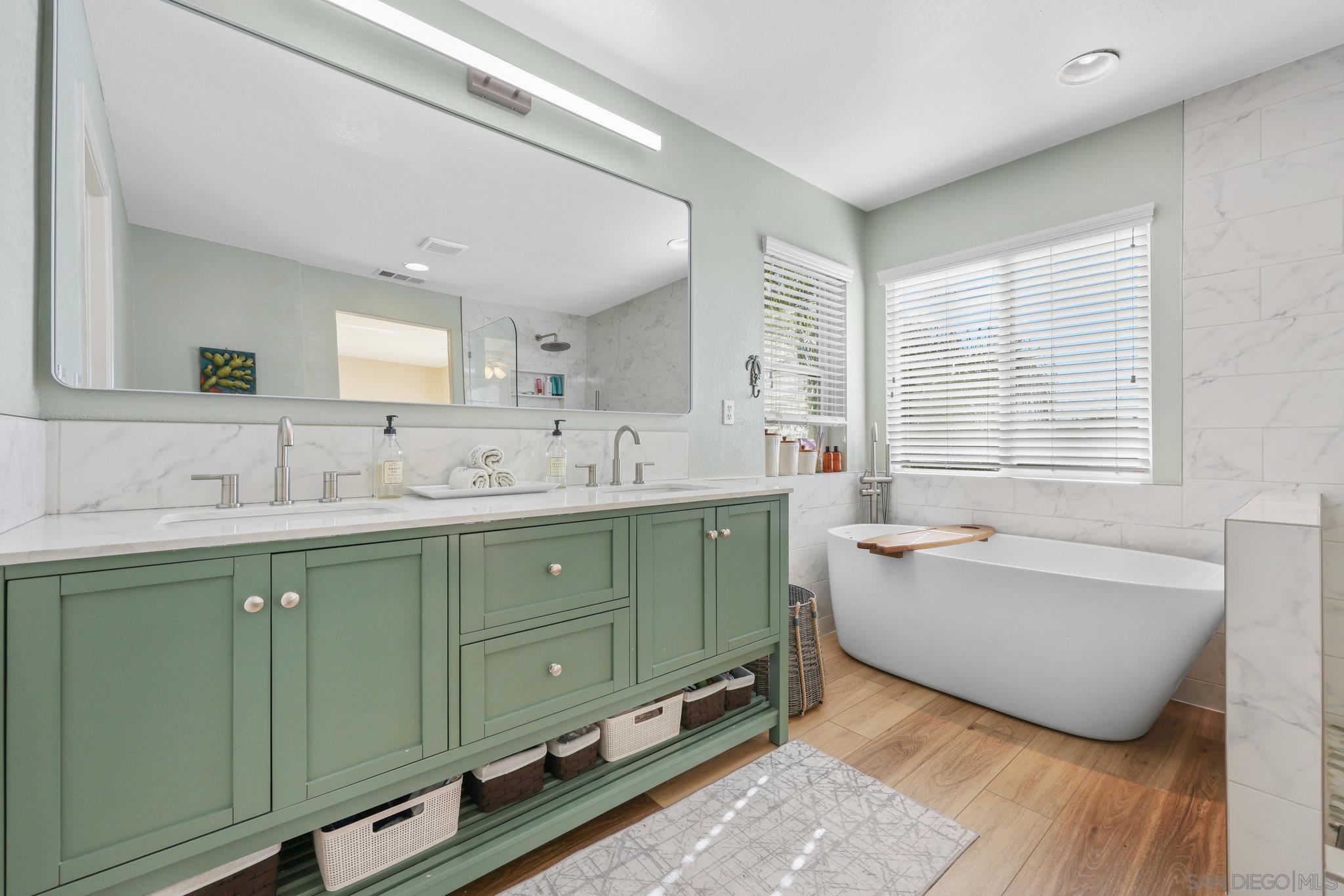 Detail Gallery Image 24 of 47 For 29737  Northshore, Menifee,  CA 92584 - 4 Beds | 2/1 Baths