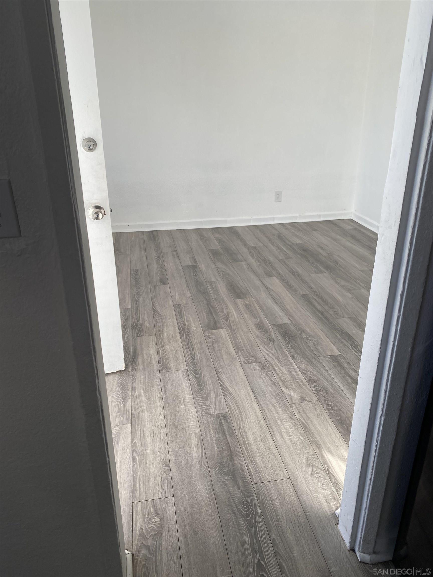 Detail Gallery Image 8 of 9 For 237 S 35th Street, San Diego,  CA 92113 - 2 Beds | 1 Baths