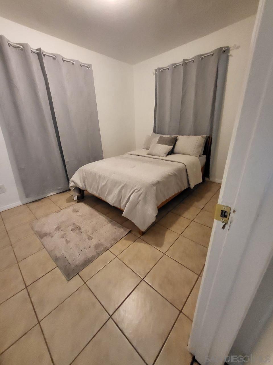 Detail Gallery Image 2 of 4 For 239 S 35th Street, San Diego,  CA 92113 - 2 Beds | 1 Baths