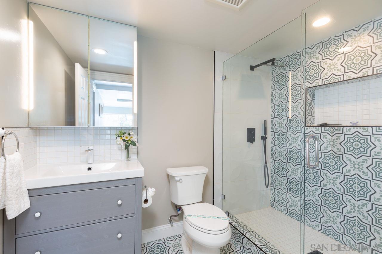 Detail Gallery Image 22 of 60 For 913  Johnson Ave, San Diego,  CA 92103 - 4 Beds | 5 Baths