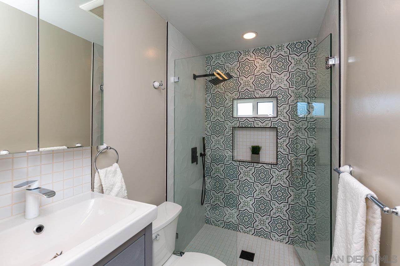 Detail Gallery Image 26 of 60 For 913  Johnson Ave, San Diego,  CA 92103 - 4 Beds | 5 Baths