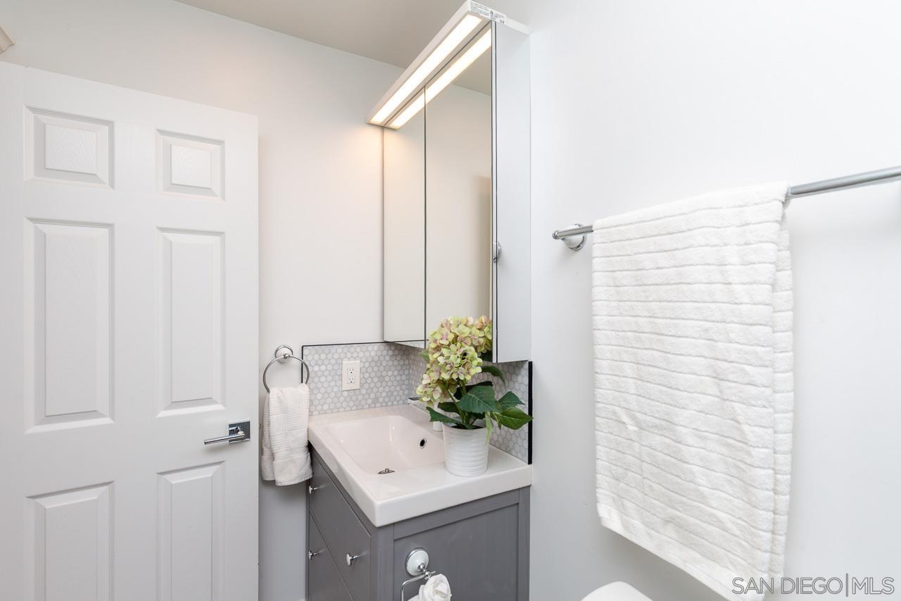 Detail Gallery Image 27 of 60 For 913  Johnson Ave, San Diego,  CA 92103 - 4 Beds | 5 Baths