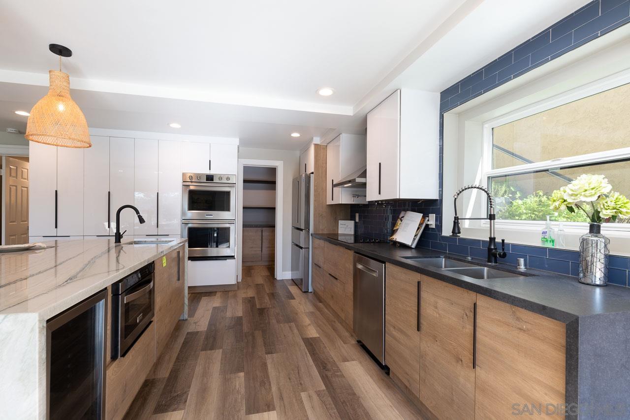 Detail Gallery Image 4 of 60 For 913  Johnson Ave, San Diego,  CA 92103 - 4 Beds | 5 Baths