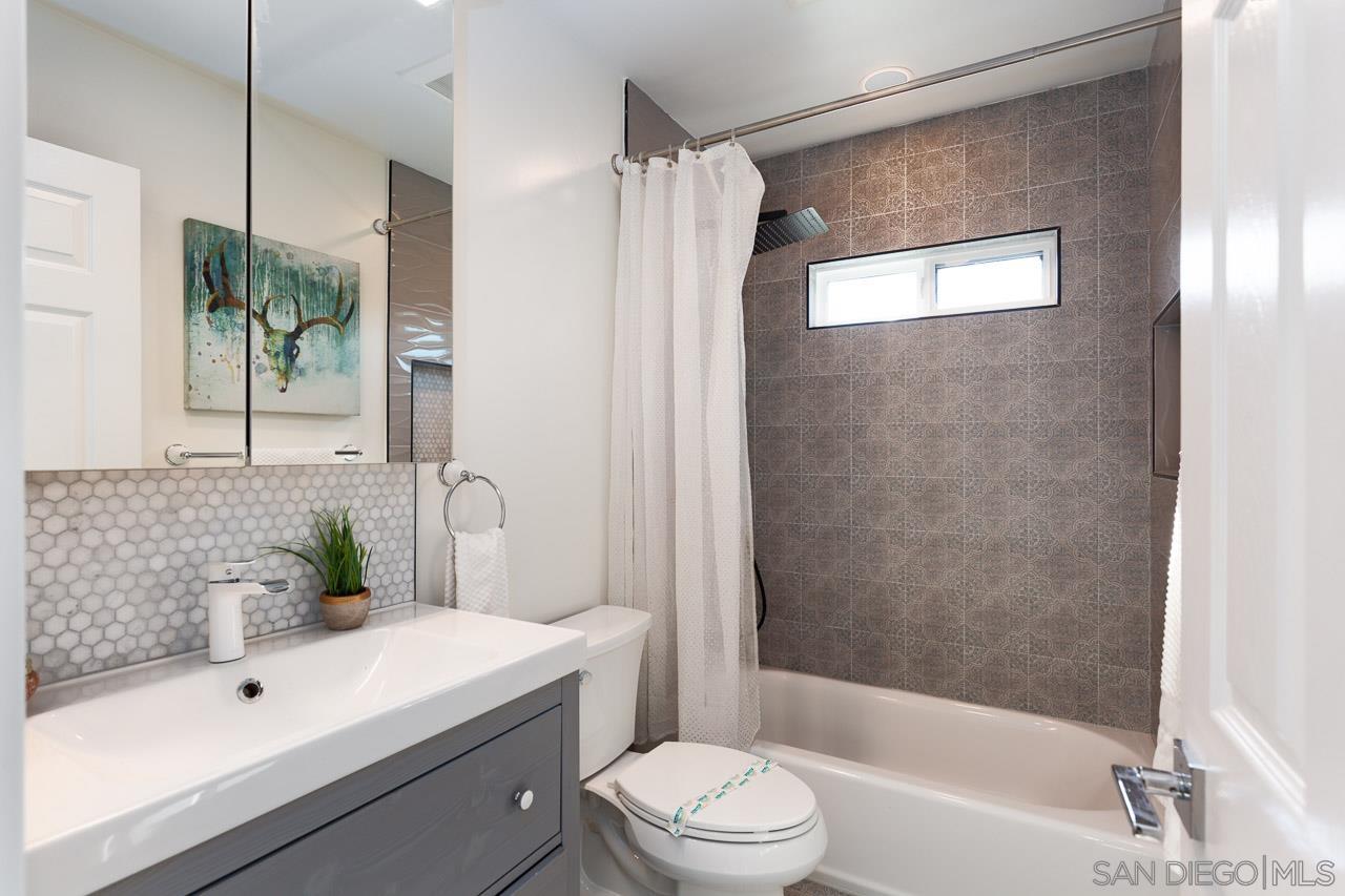 Detail Gallery Image 10 of 60 For 913  Johnson Ave, San Diego,  CA 92103 - 4 Beds | 5 Baths