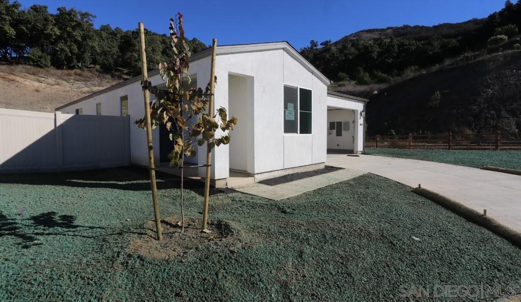 Front Image Thumbnail for SD250045521