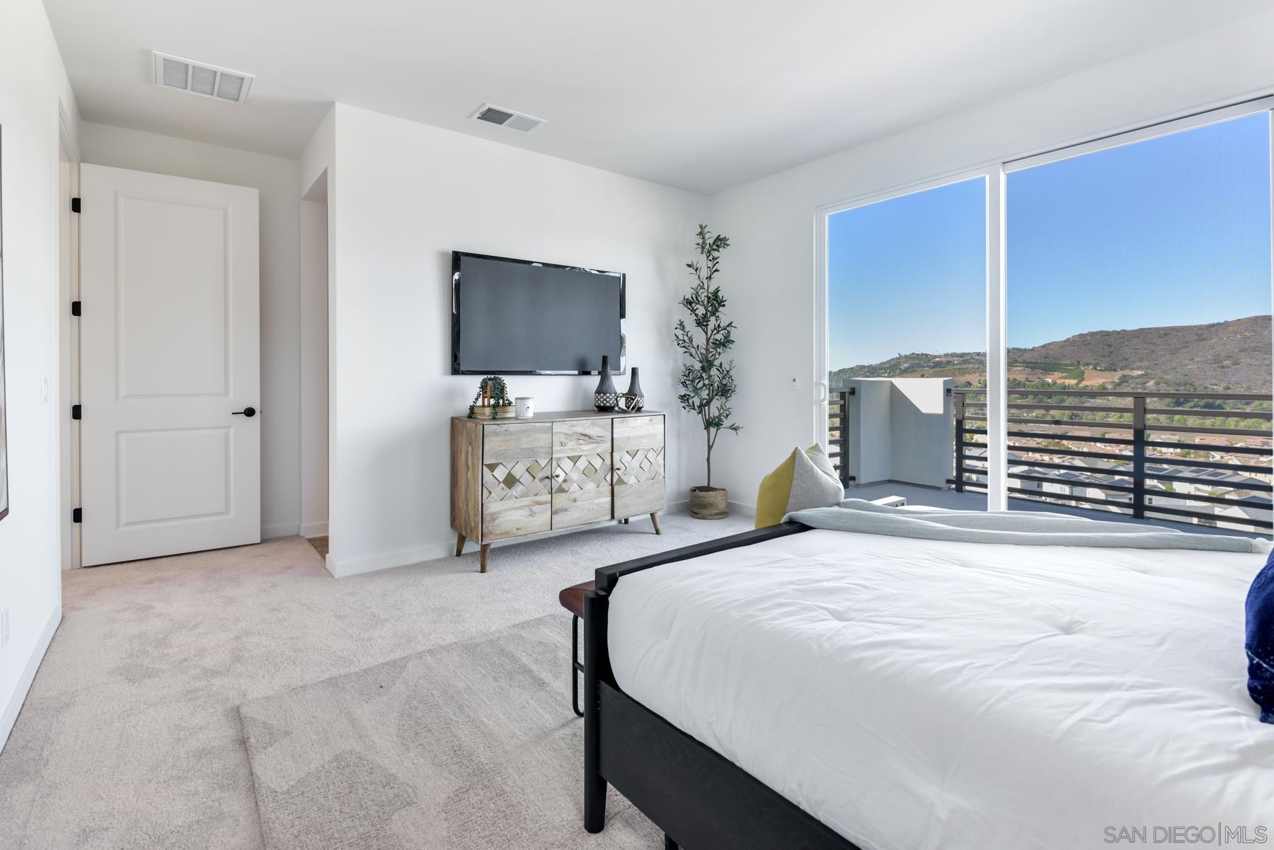 Detail Gallery Image 20 of 24 For 650  Meadowood St Lot 395, Fallbrook,  CA 92028 - 4 Beds | 3 Baths