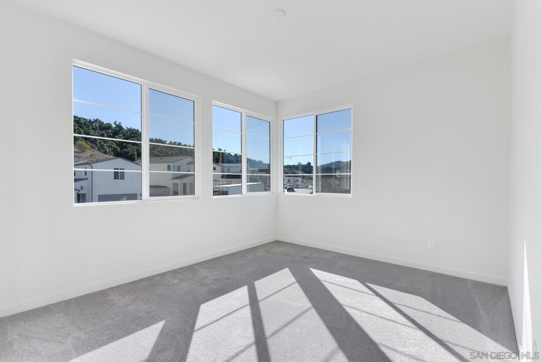 Detail Gallery Image 23 of 24 For 650  Meadowood St Lot 395, Fallbrook,  CA 92028 - 4 Beds | 3 Baths